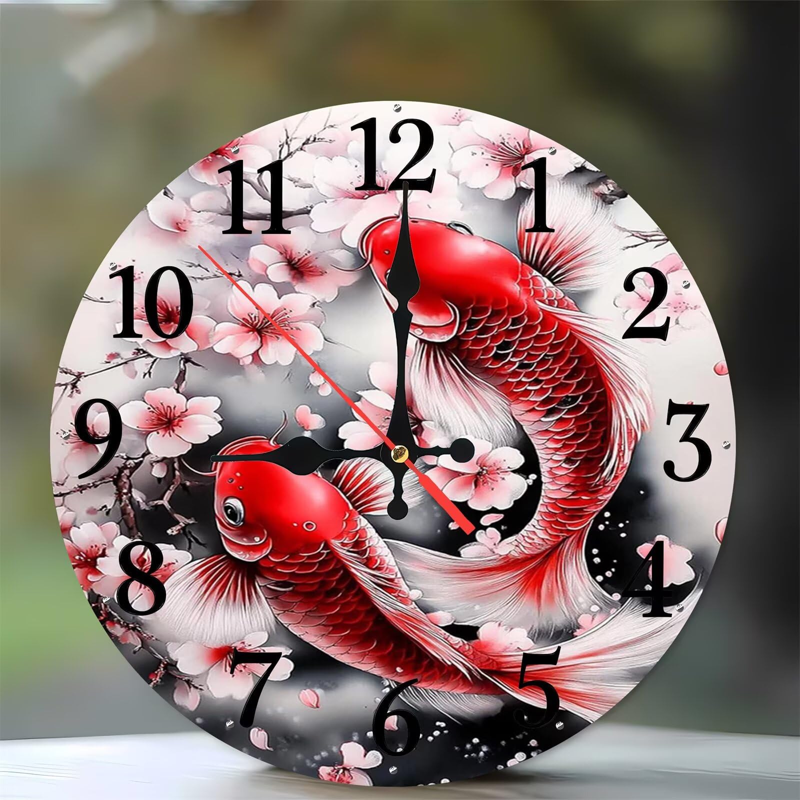Horloge murale moderne bois de 35 cm avec des finitions soignées pour un salon élégant