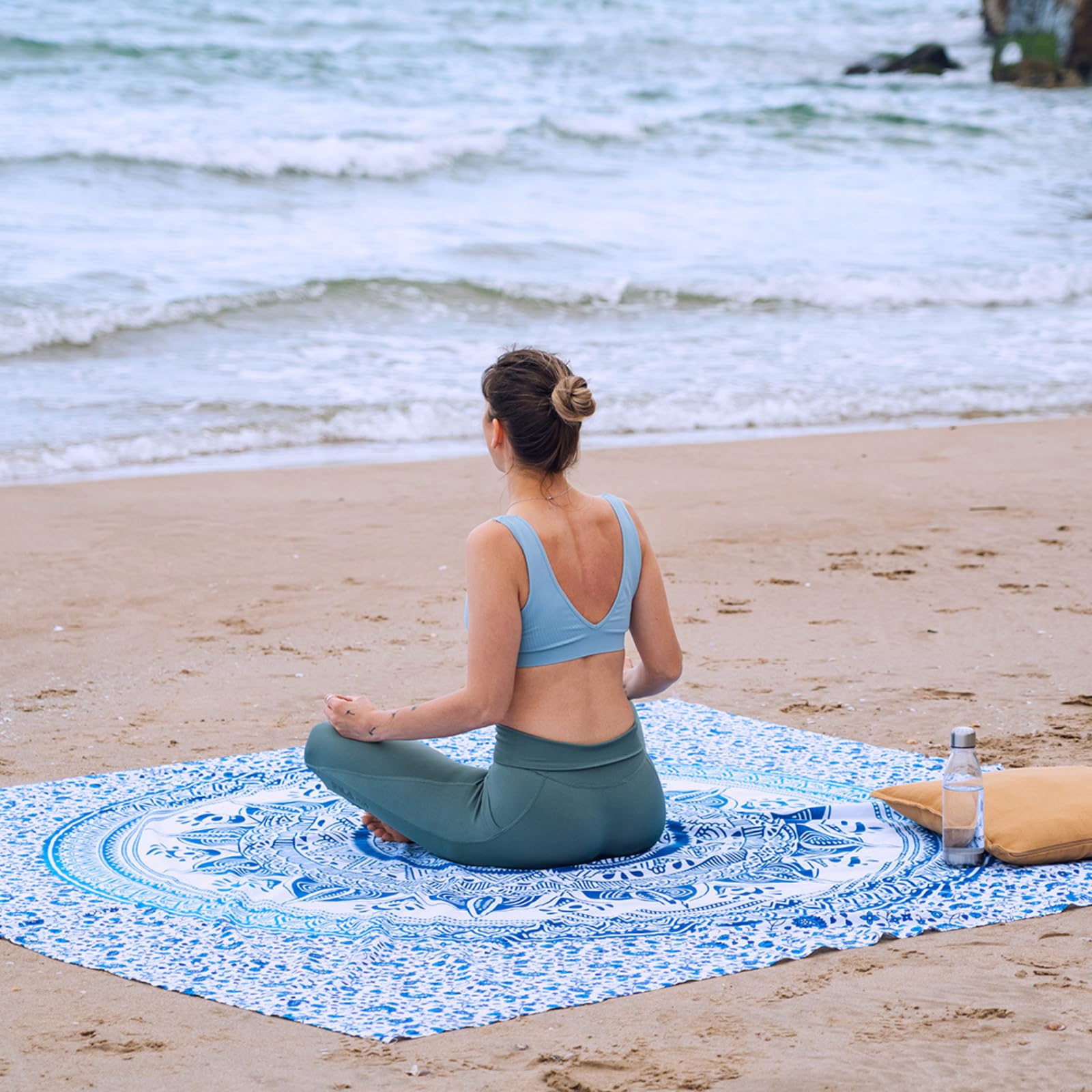 MOMOMUS Telo Mare Grande Antisabbia - Design Mandala - Ideale come Pareo, Telo Mare da Spiaggia Grande a Prova di Sabbia o Telo da Spiaggia Antisabbia XXL - Blu, 210x230 cm