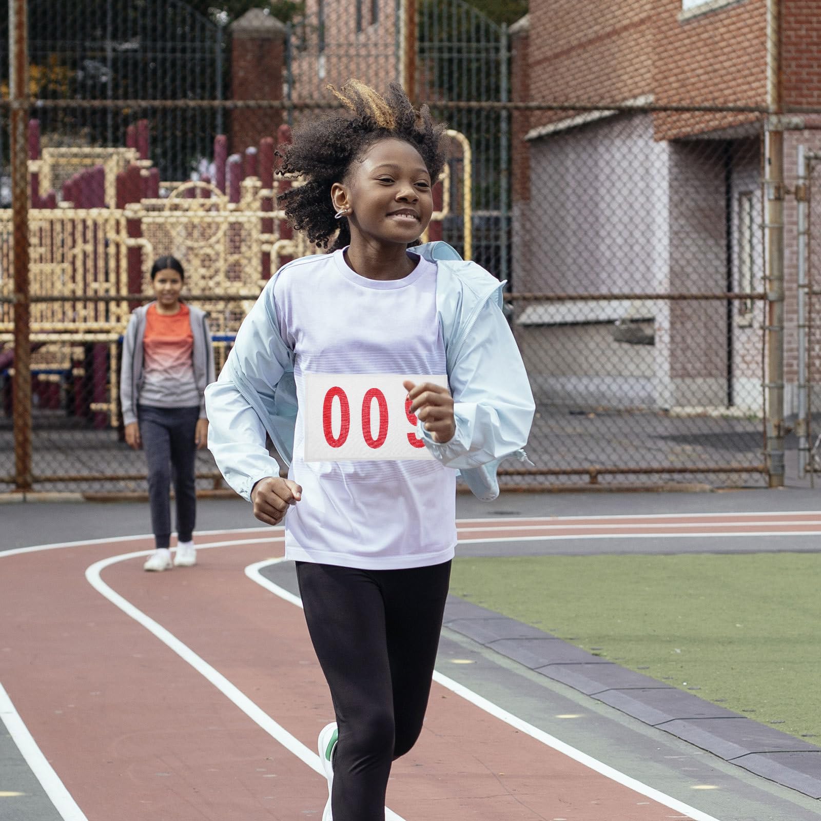 Mikikit 50 Hojas de Dorsales para Deportes Números de Algodón Rojo, Diseño Cómodo y Transpirable para Competición y Eventos Deportivos
