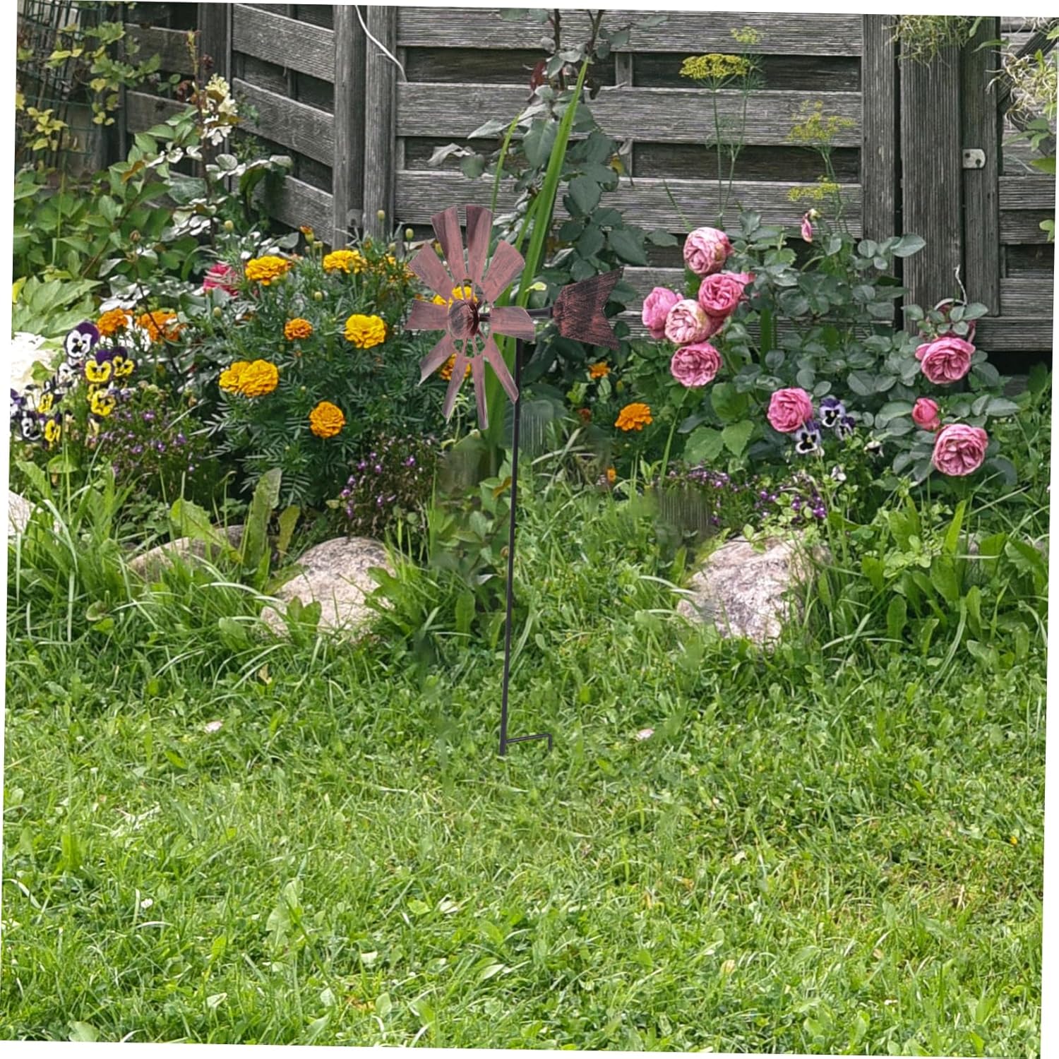 UPKOCH Decorative Iron Windmill Garden Ornament with Rotatory Metal Blades Outdoor Wind Spinner Adornment for Patio Lawn Vintage Style Kinetic Sculpture