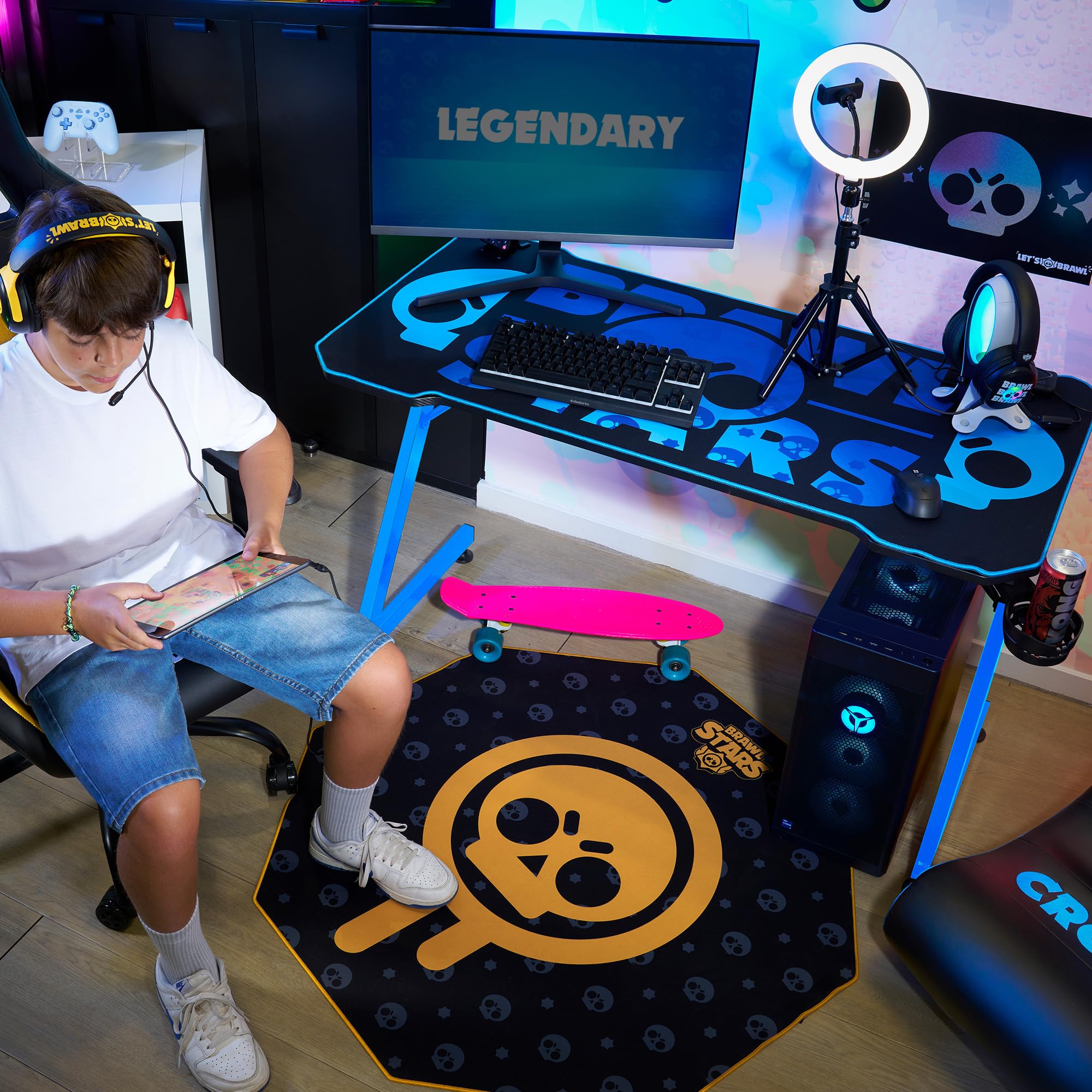 Subsonic - Escritorio Gaming Ergonómico con Alfombrilla XXL para Brawl Stars, Acabado Carbono, 120x60 cm, Base Azul, con Portavasos y Portaauriculares