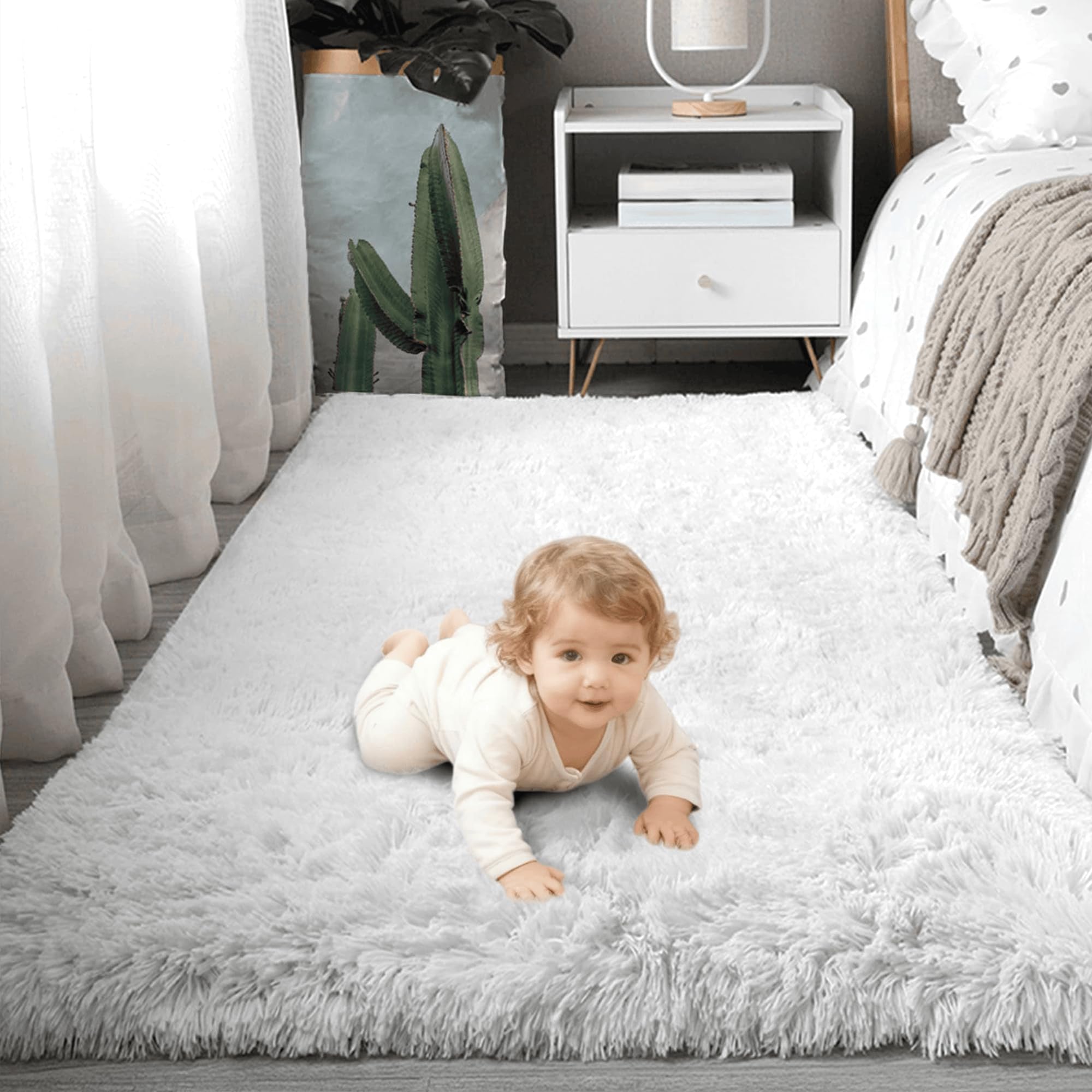 Tapis de chambre moderne pour lit adulte et ado style gris