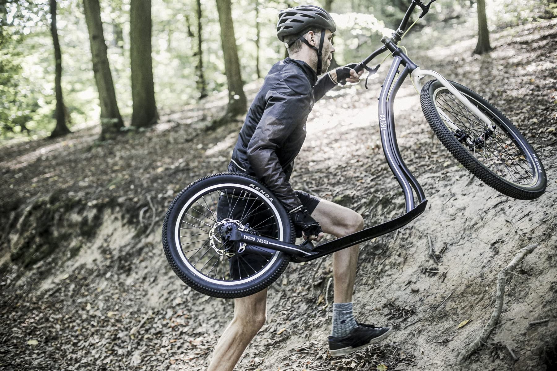 Yedoo Trexx Disc Trottinette tout-terrain, jusqu'à 150 kg, avec pneus pneumatiques 26/20, pour adultes, en alliage d'aluminium, avec freins à disque et guidon réglable, poids 9,1 kg