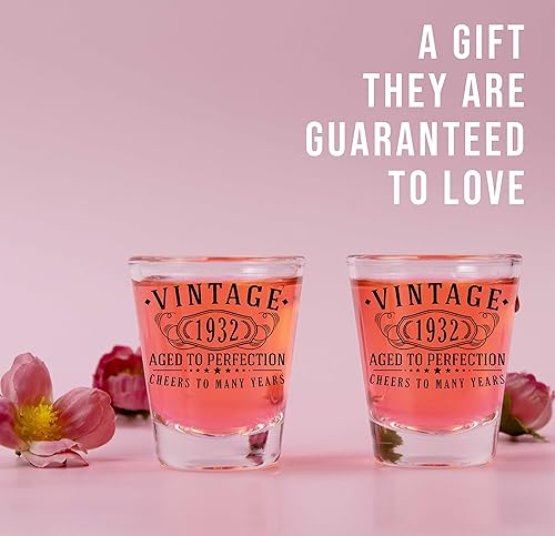 Miniatura 8 de Juego de 2 vasos de chupito impresos vintage de 1973 de 1.75 onzas, regalos de feliz cumpleaños 50 para mujeres y hombres, saludos a los 50 años,