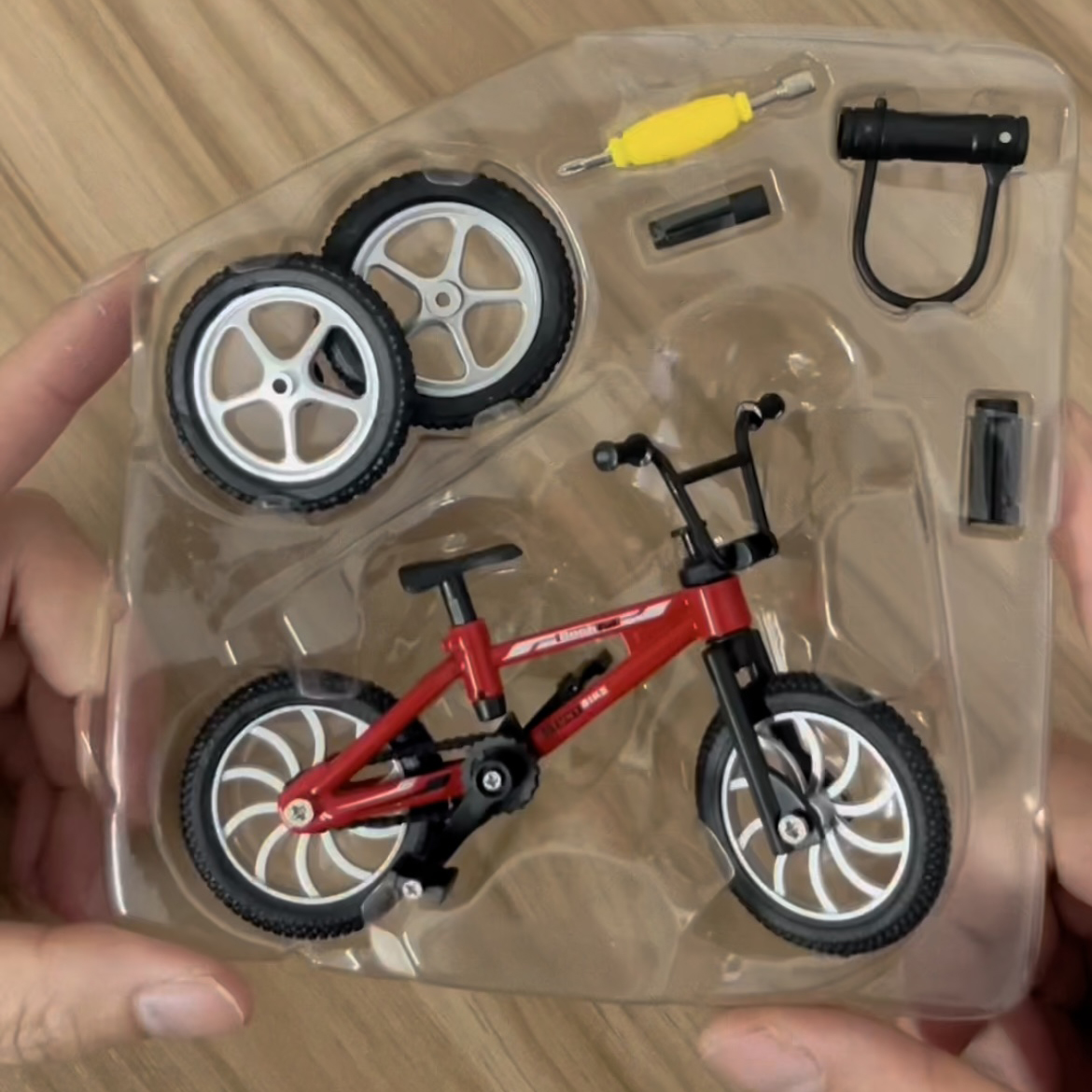 Poupée électrique dansante pour enfants garçons et filles - Mixeur DJ