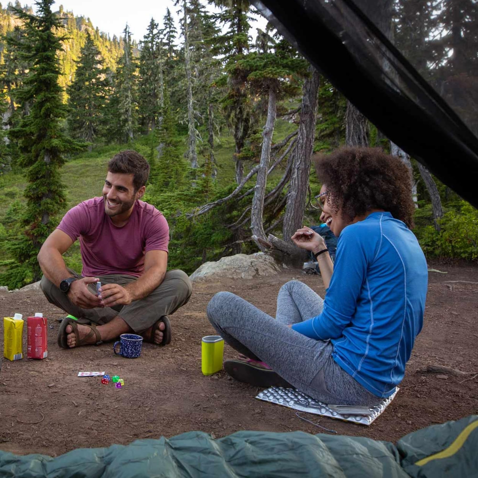 Alpteq RastPlatz Zitkussen, opvouwbaar, outdoor thermomat voor tuin, camping en vrije tijd, waterdicht, isolerend & ultralicht, zitmat ideaal voor rugzak en stoel (platte verpakking, blauw, set van 2