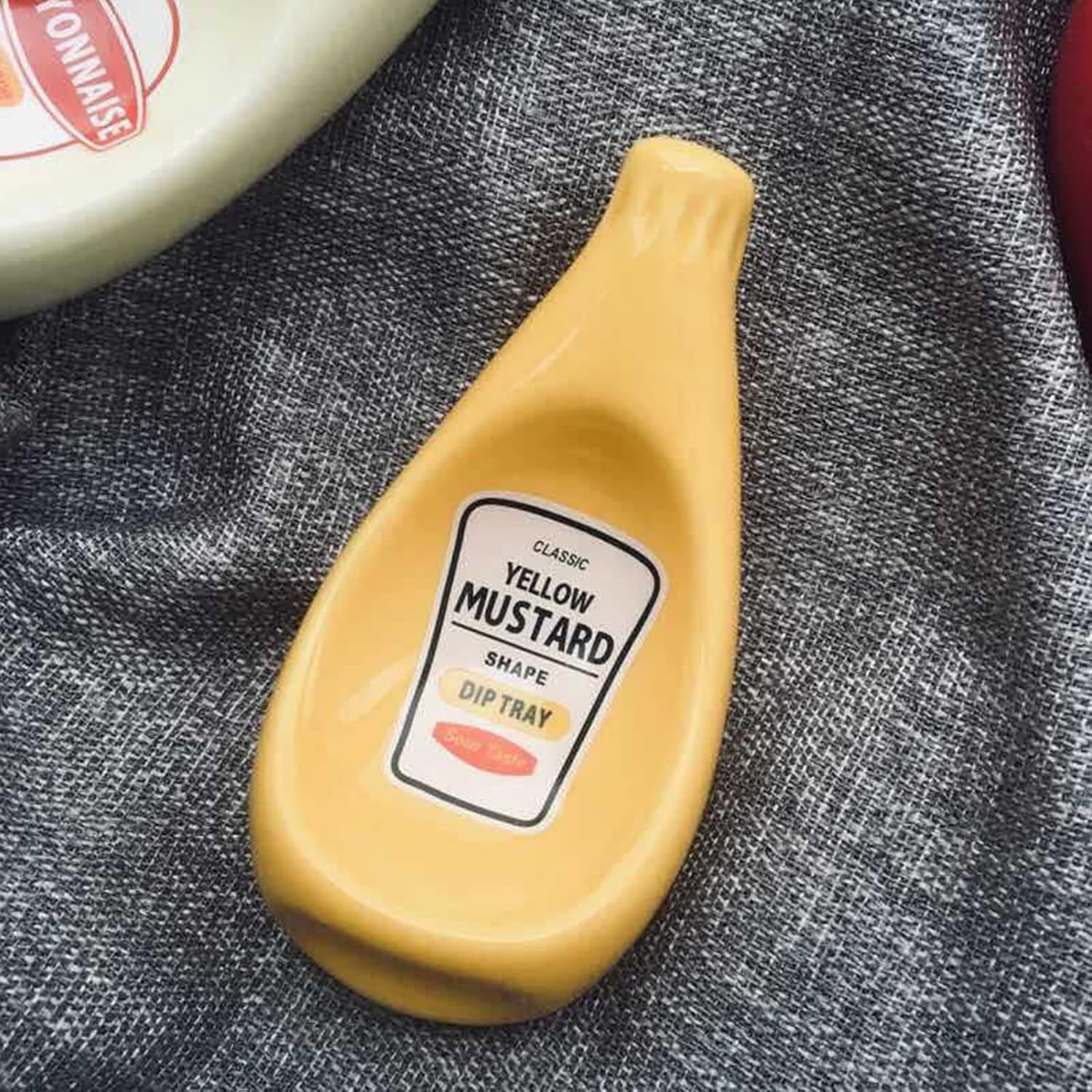Ceramic Extruded Tomato Sauce Bottle Shape Dish Soy Sauce Plate Ketchup Mayonnaise Seasoning Dish 4 Colors