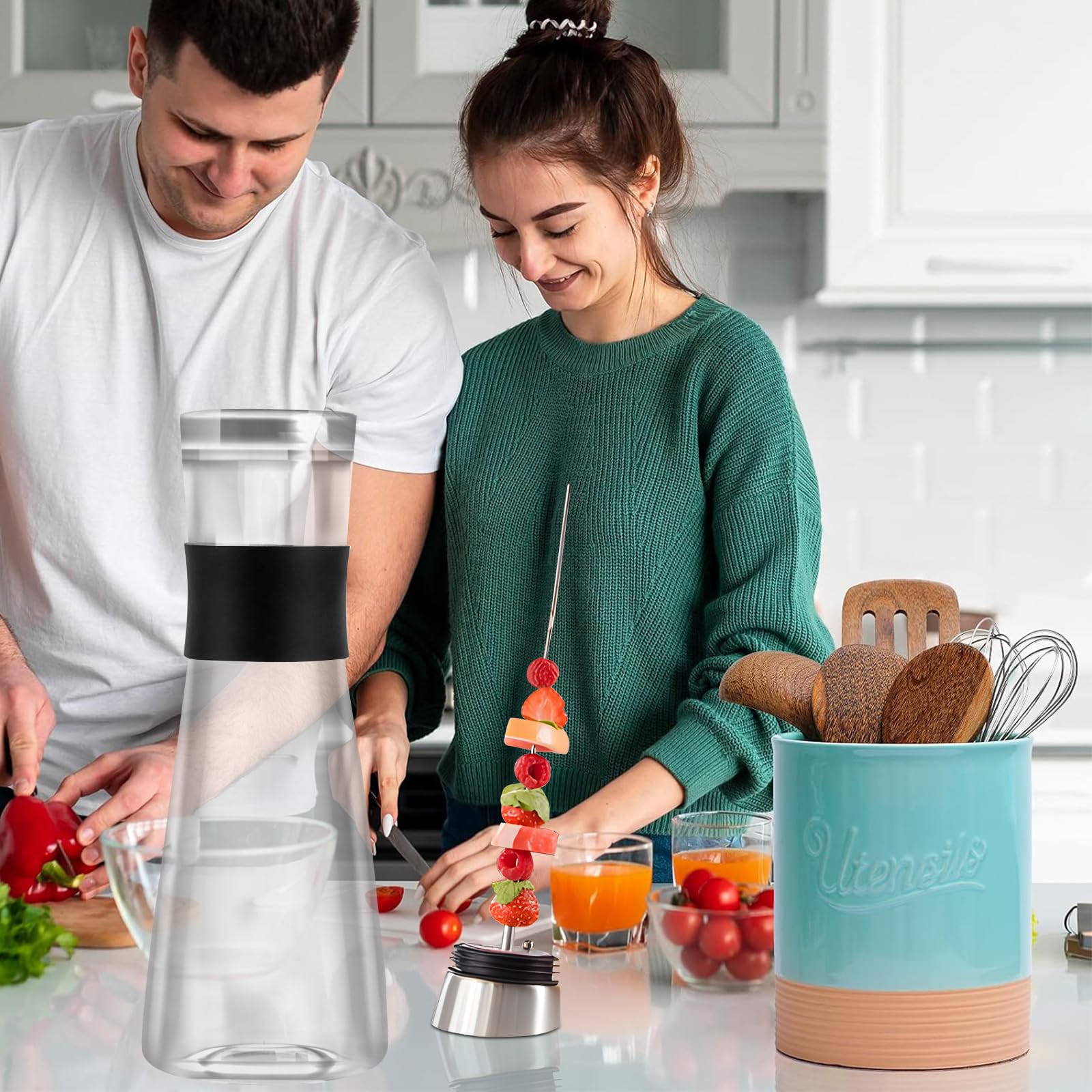 Caraffa Vetro,1.2 Litri Brocca con Spiedo per Frutta,Brocca per Acqua in Vetro Coperchio Inox per Succo Caldo Freddo,Bevande ghiacciate,tè,Latte,caffè e Vino Rosso