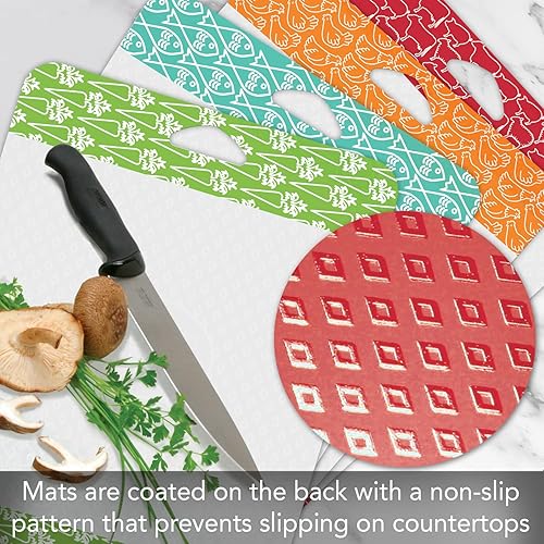 Miniatura 7 de Cut N' Funnel - Tapete antideslizante de plástico flexible para tabla de cortar, paquete de 4, fabricado en los Estados Unidos, transparente con