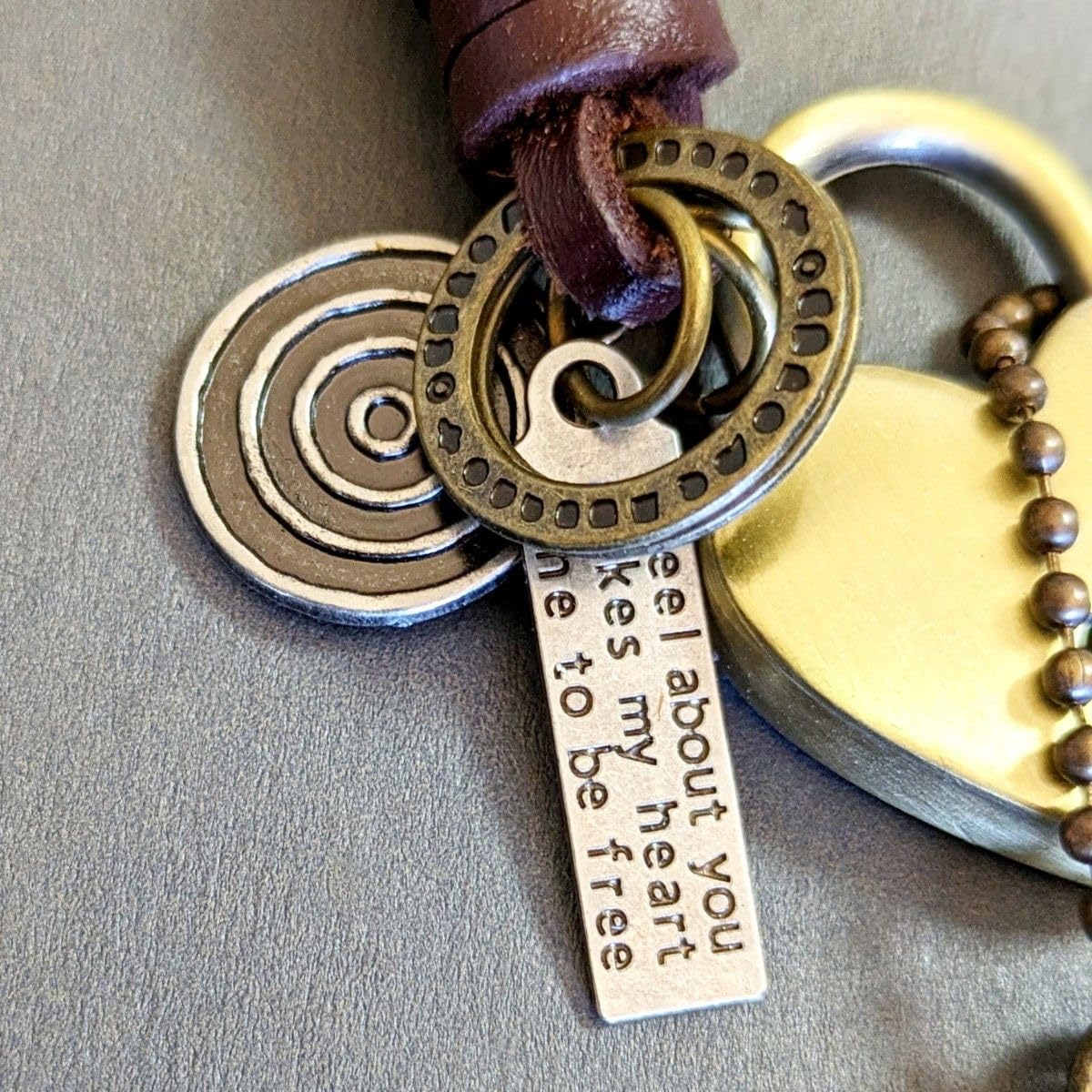 シャネル　ハート　南京錠　チャーム　キーホルダー alamode888_40800045698