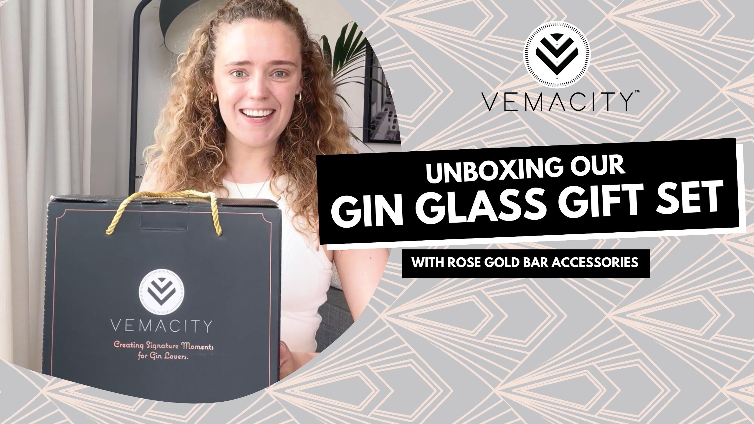 Vemacity Gepersonaliseerde gin glazen geschenken voor vrouwen | Gouden initiaal: Letter (C) | Bijpassende gouden staaf accessoire | Gin geschenken voor vrouwen met dubbelzijdige jigger | Aperol Spritz Vemacity Gepersonaliseerde gin glazen geschenken voor vrouwen | Gouden initiaal: Letter (C) | Bijpassende gouden staaf accessoire | Gin geschenken voor vrouwen met dubbelzijdige jigger | Aperol Spritz