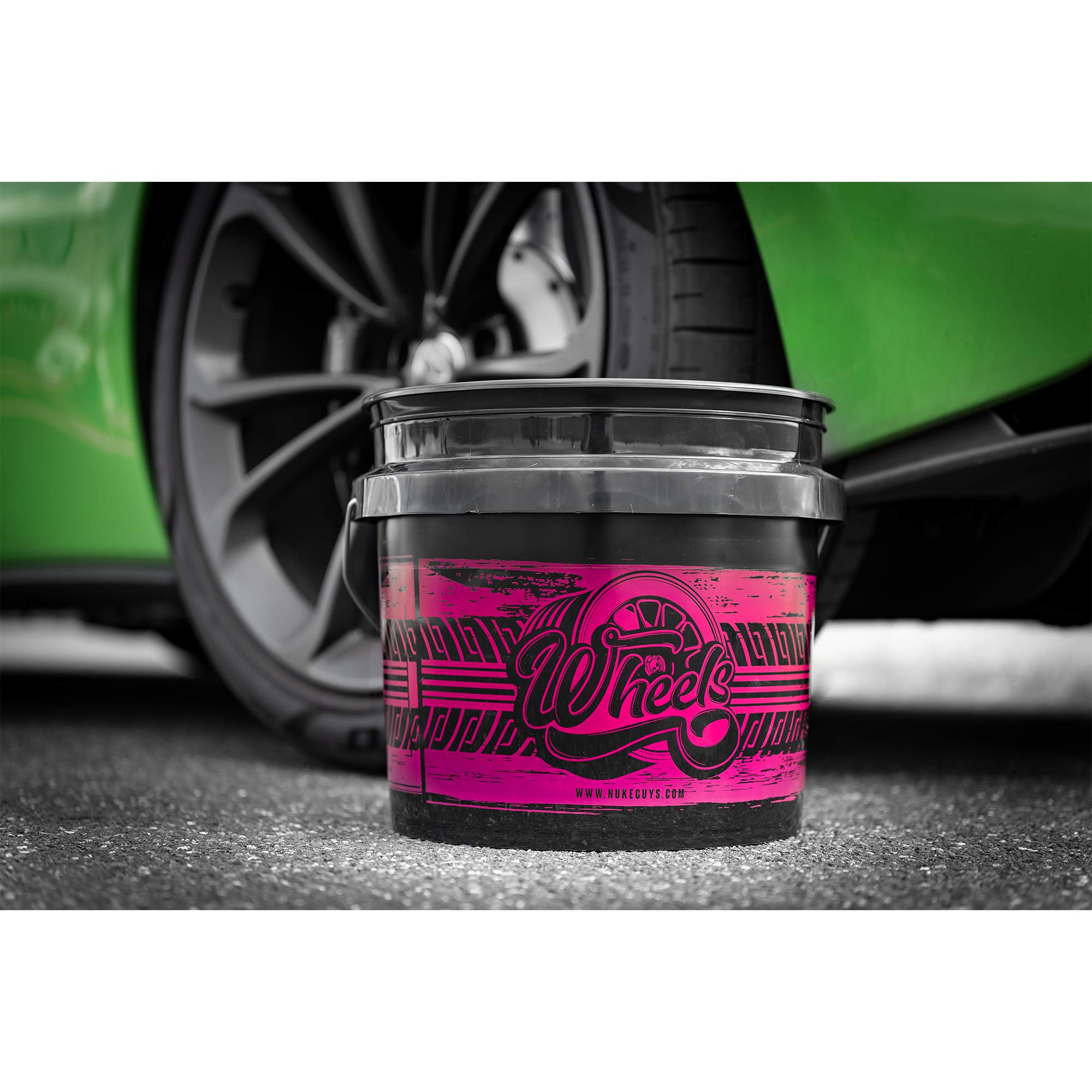 Nuke Guys Made by GRITGUARD US 3.5 GALLONS Rim Wash Bucket - Méthode de Nettoyage 3 Seaux - Seau d'Entretien pour le Nettoyage Doux des Jantes- Pour un Lavage Doux à la Main, Protège la Peinture.
