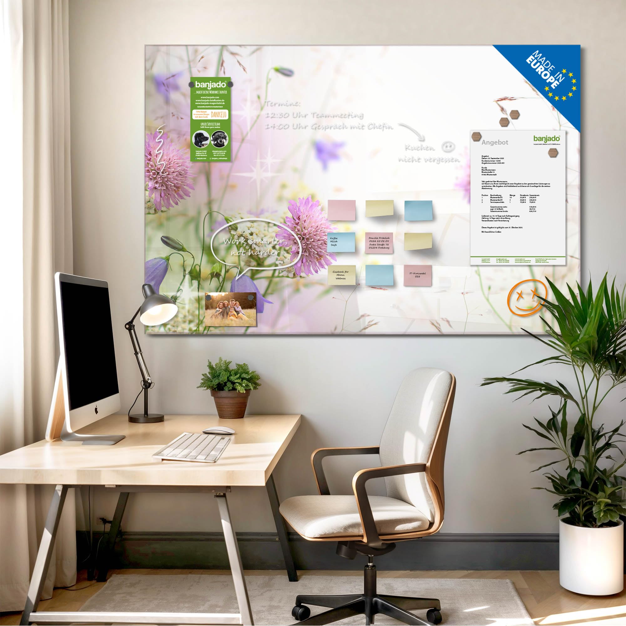banjado Glas-Memoboard in 60x40cm mit Blumen- und Pflanzenmotiv | Beschreibbares Glasboard für Planung und Fotos, mit Motiv Glitzernde Wiese im floralen Stil