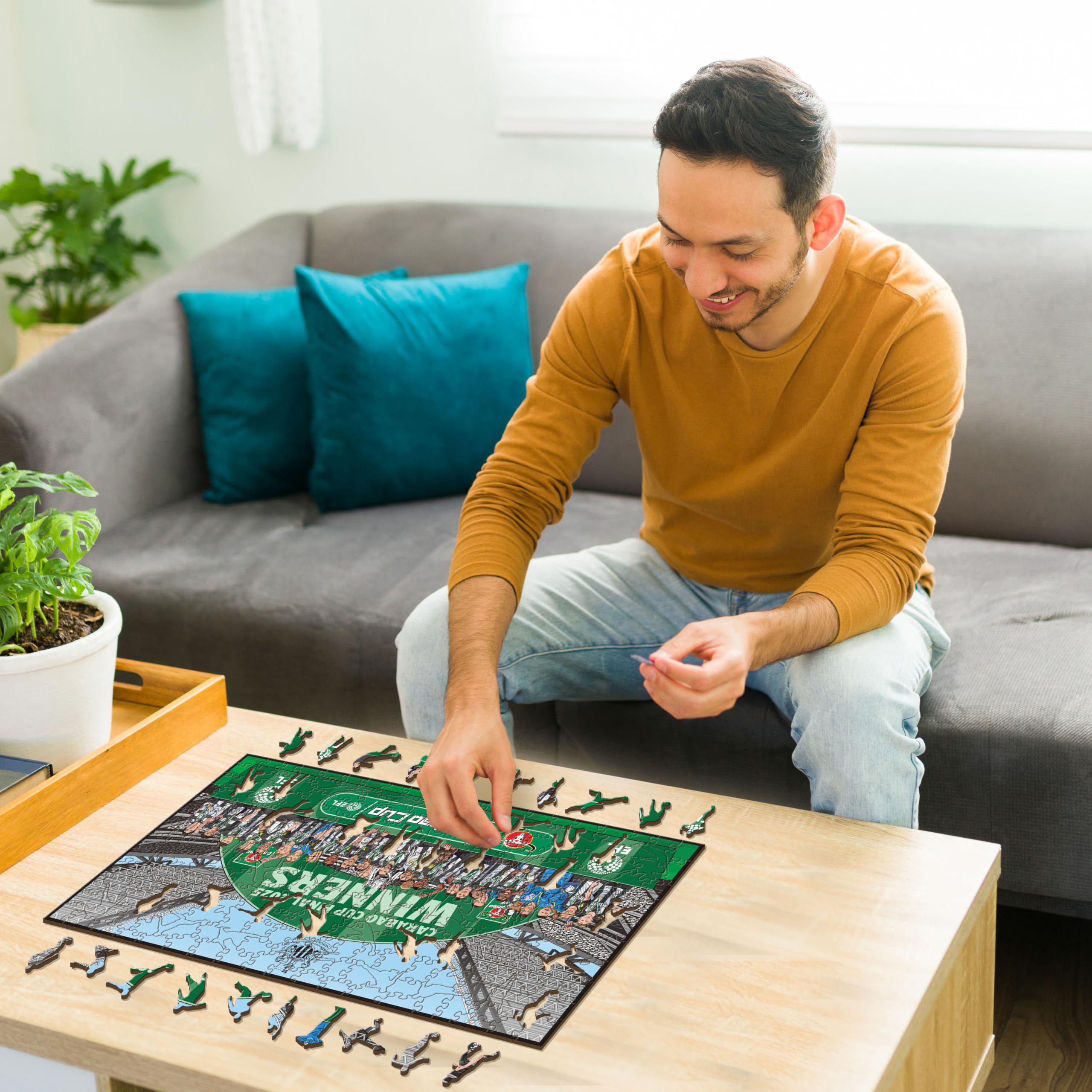 Iconic Puzzles - Drewniane puzzle, kolorowe, rozmiar M, Carabao Cup Winners-M