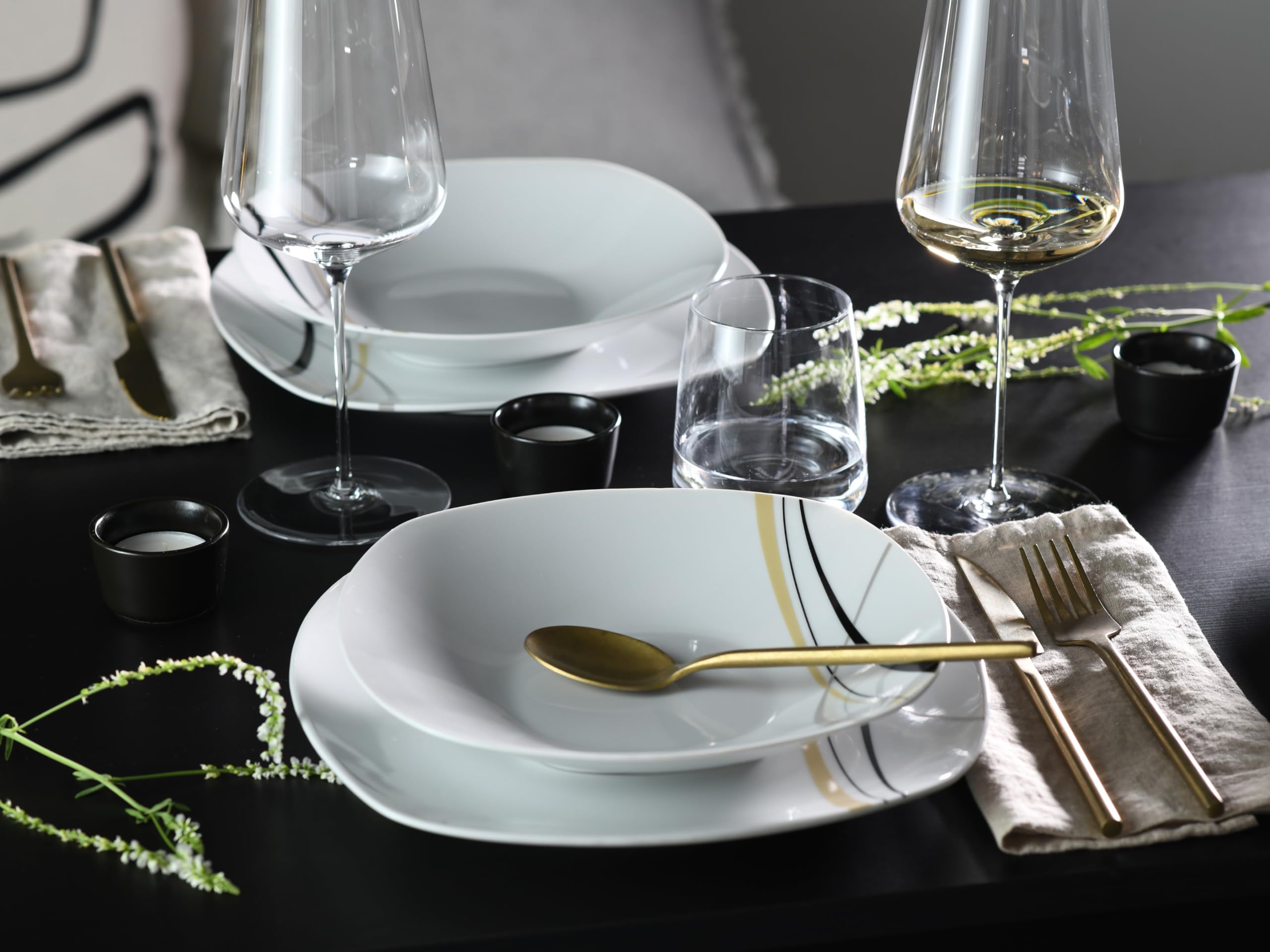 CreaTable, 24031, Série Square City Line, service de vaisselle 18 pièces, ensemble d'assiettes en porcelaine, compatible lave-vaisselle et micro-ondes, production de qualité.