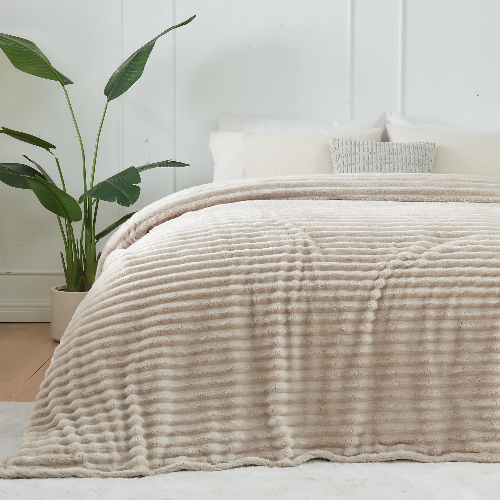 NEWCOSPLAY Fleece Ribbed Cozy Queen Blanket for Couch, Linen, 90"x90"