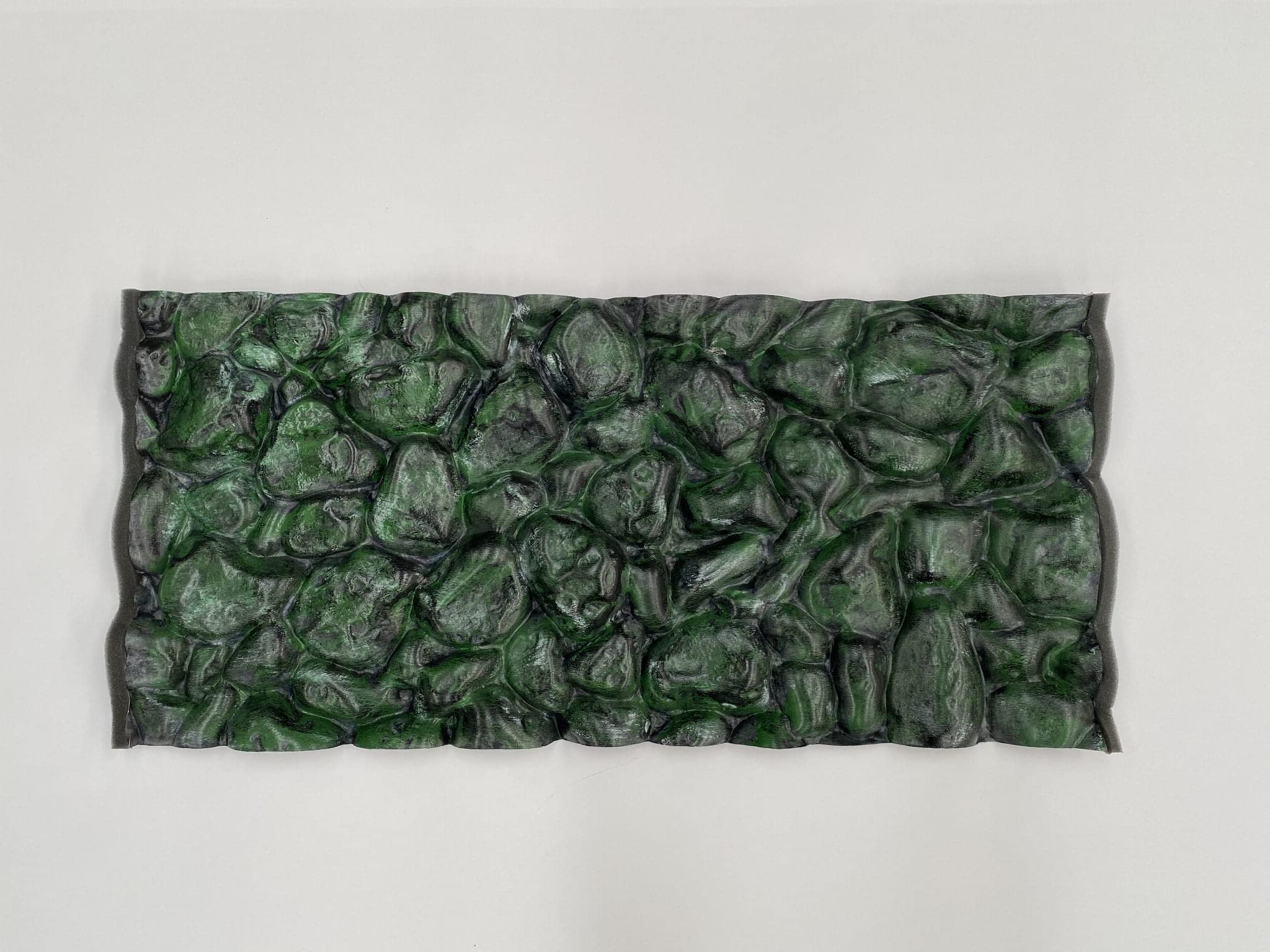 PLASTIKO - Fondo de Acuario, Pared Trasera de 80 x 50 cm, fácil de Montar y Limpiar, no Requiere Pegado, Seguro para Animales, Verde con un patrón de Piedras de río