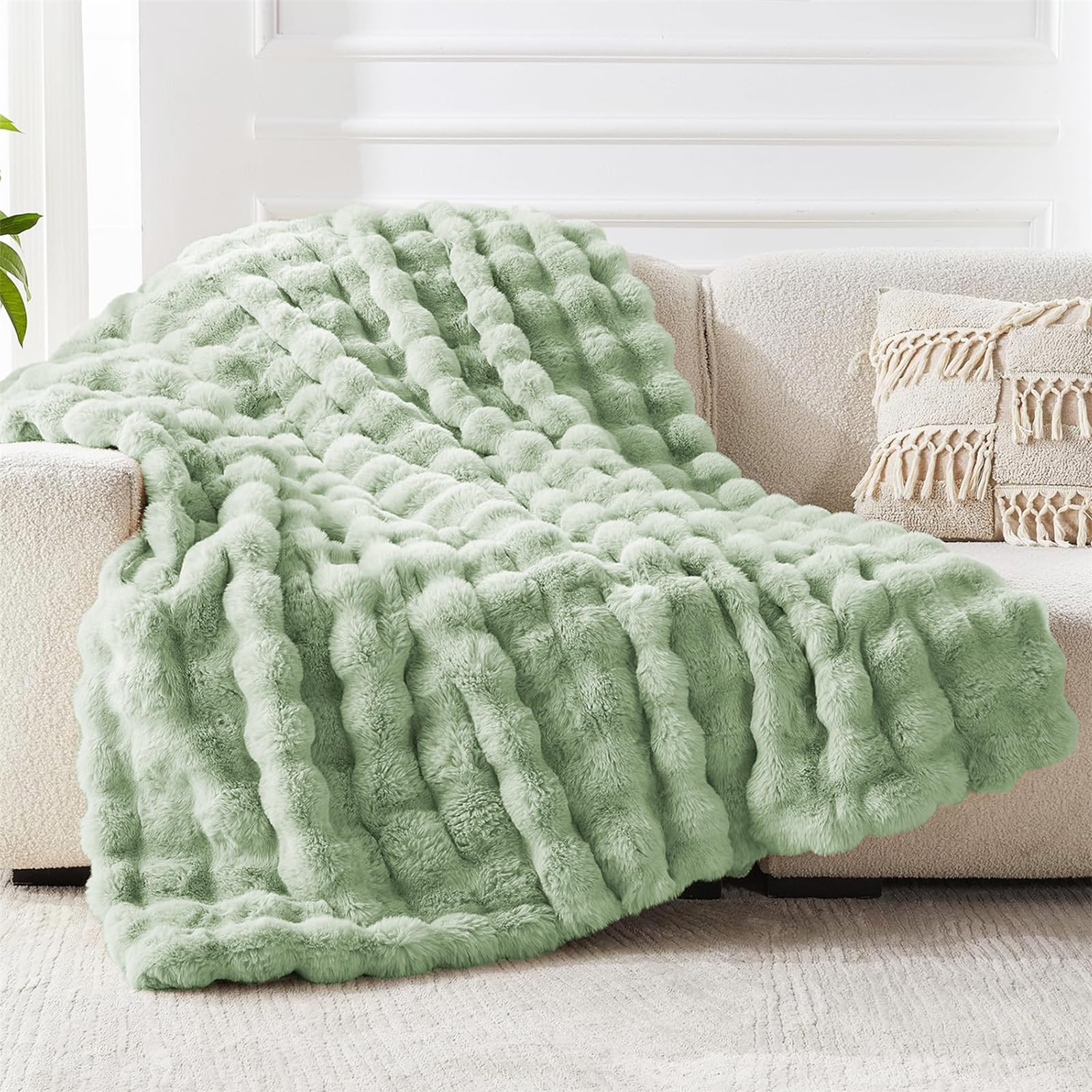 FASCINATDECO Faux Rabbit Fur Luxury Plush Sherpa Throw Blanket Reversible Fuzzy Warm Cozy Fluffy Fur Blanket for Bed Sofa Couch Home Decor, 160x200cm, Green