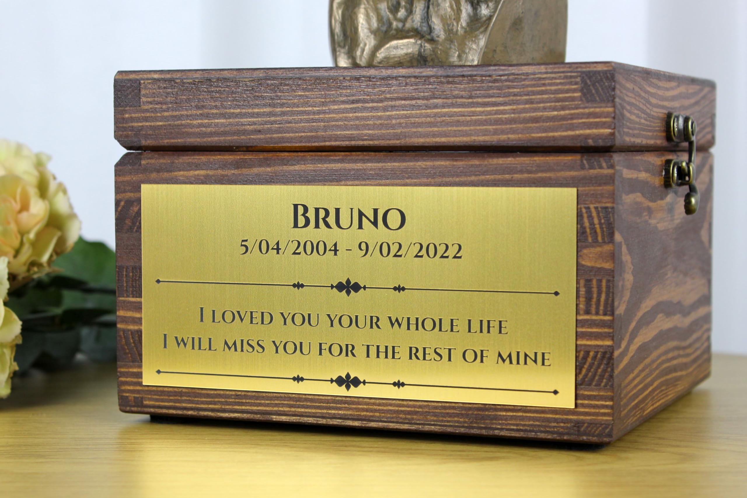 Art-Dog Handmade Custom Hund Gedenkurne - Bronze-Kaltguss Hundekopf auf Birke Basis - Langlebige personalisierte Hund Kremation Box - 16x28x16cm - Mops-Mopps