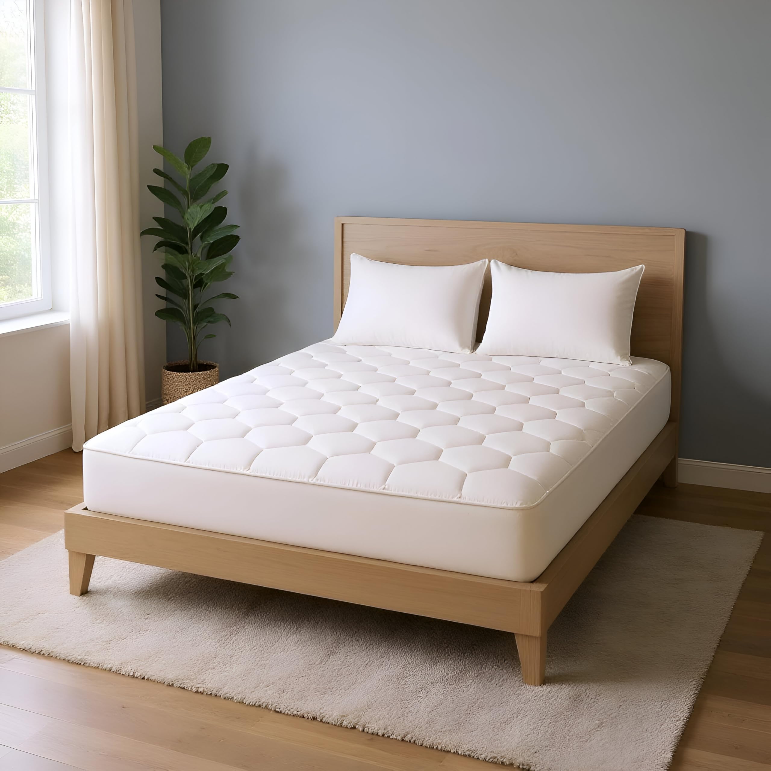 Quilted King Size Mattress Protector (152x200cm) – Soft, Breathable & Machine Washable M...