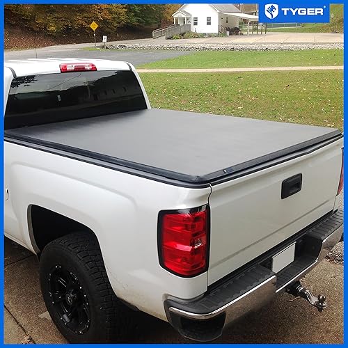 Vista 45 de Tyger Auto T3 - Cubierta suave de triple pliegue para caja de camioneta con laterales rectos de 6 pies 6 pulgadas (78 pulgadas), color negro