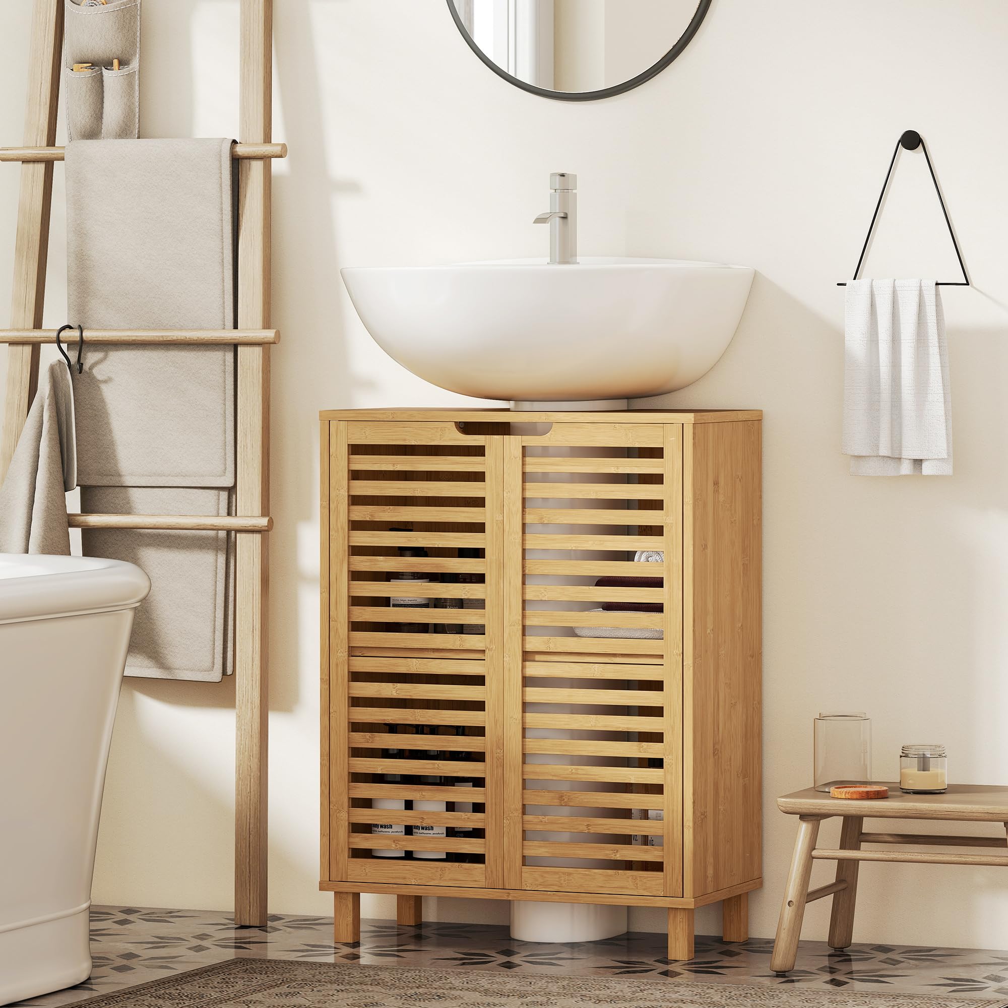 HOMCOM Mueble Bajo Lavabo de Bambú 2 Puertas de Lamas 60x30x80cm Natural | Estante Regulable, Mueble de Baño, para Lavabos con o sin Pedestal