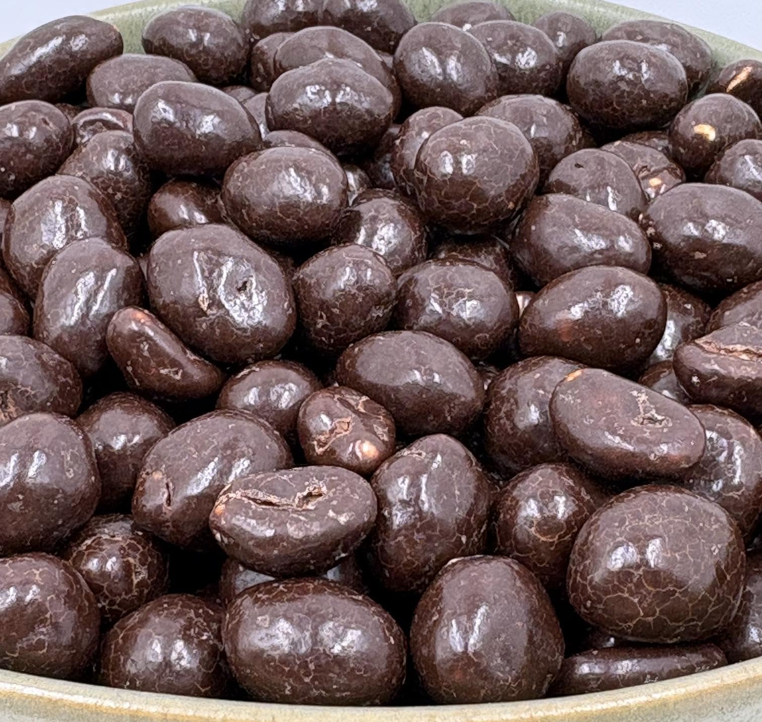 NULTHY 500g - Cacahuetes Bañados en Chocolate Negro Belga, Maní Tostado Crujiente, Snack Gourmet de Cacao, Aperitivo Dulce