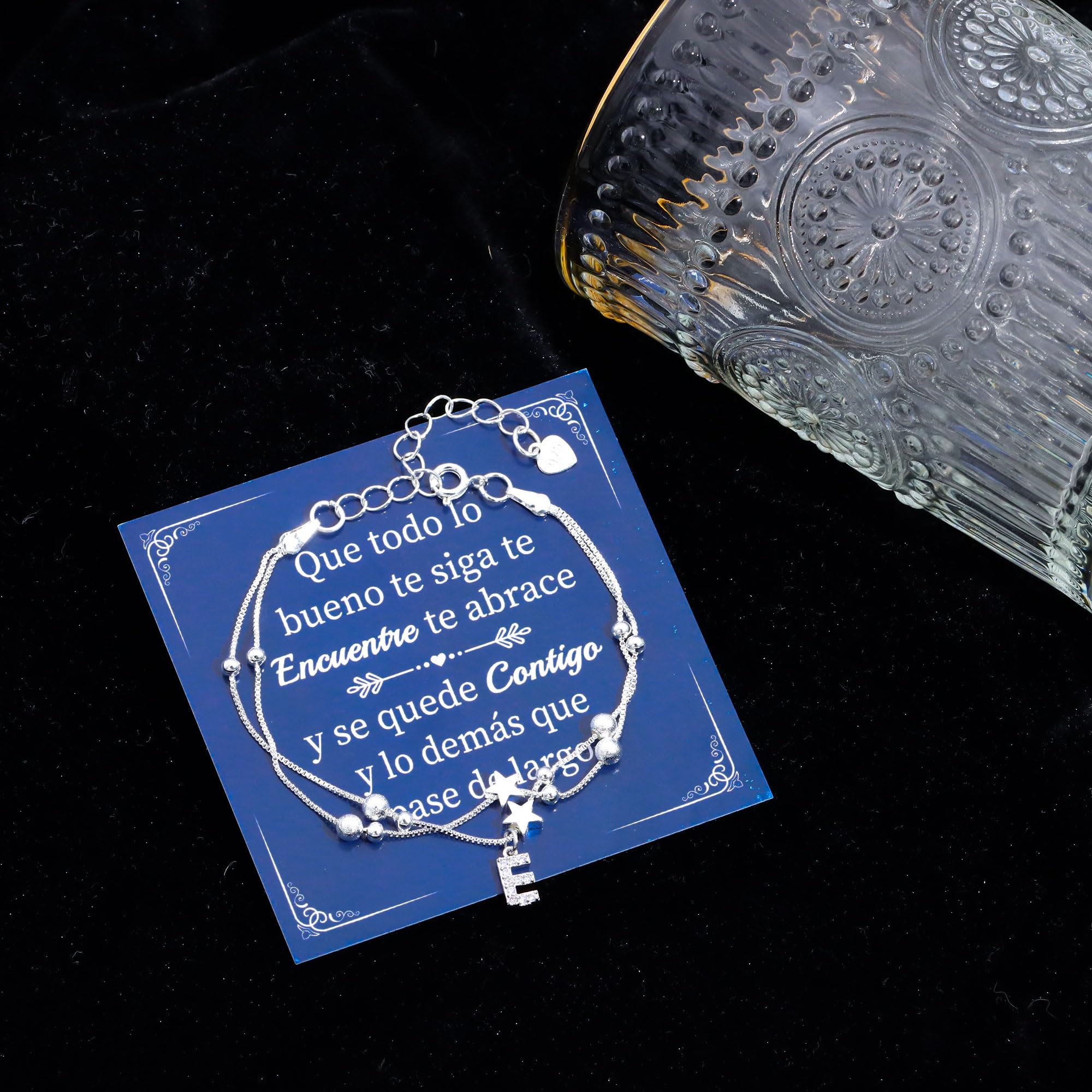 Regalos para Mujeres Pulsera de Plata con Letras Iniciales Regalos Creativos para Amigas Hermanas Colegas Hijas Madres Tías Esposa Navidad Cumpleaños Graduación