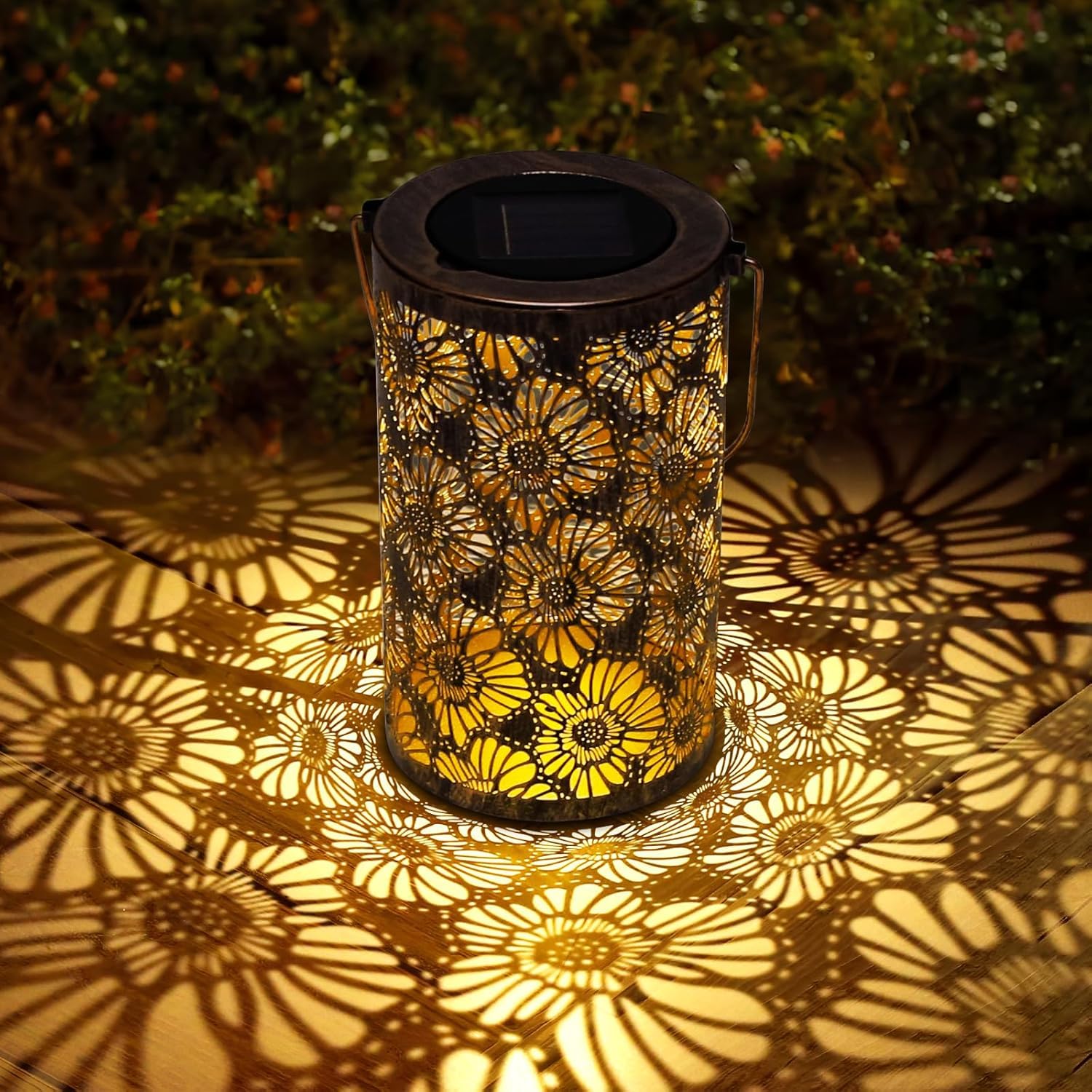 Evereden Warm White Solar Lanterns, Metal Hanging Daisy Solar Lights Outdoor Garden, Solar Powered Lights Outdoor Ip44 Waterproof, Hanging/Standing, For Balcony Garden Yard Patio Lawn Decoration