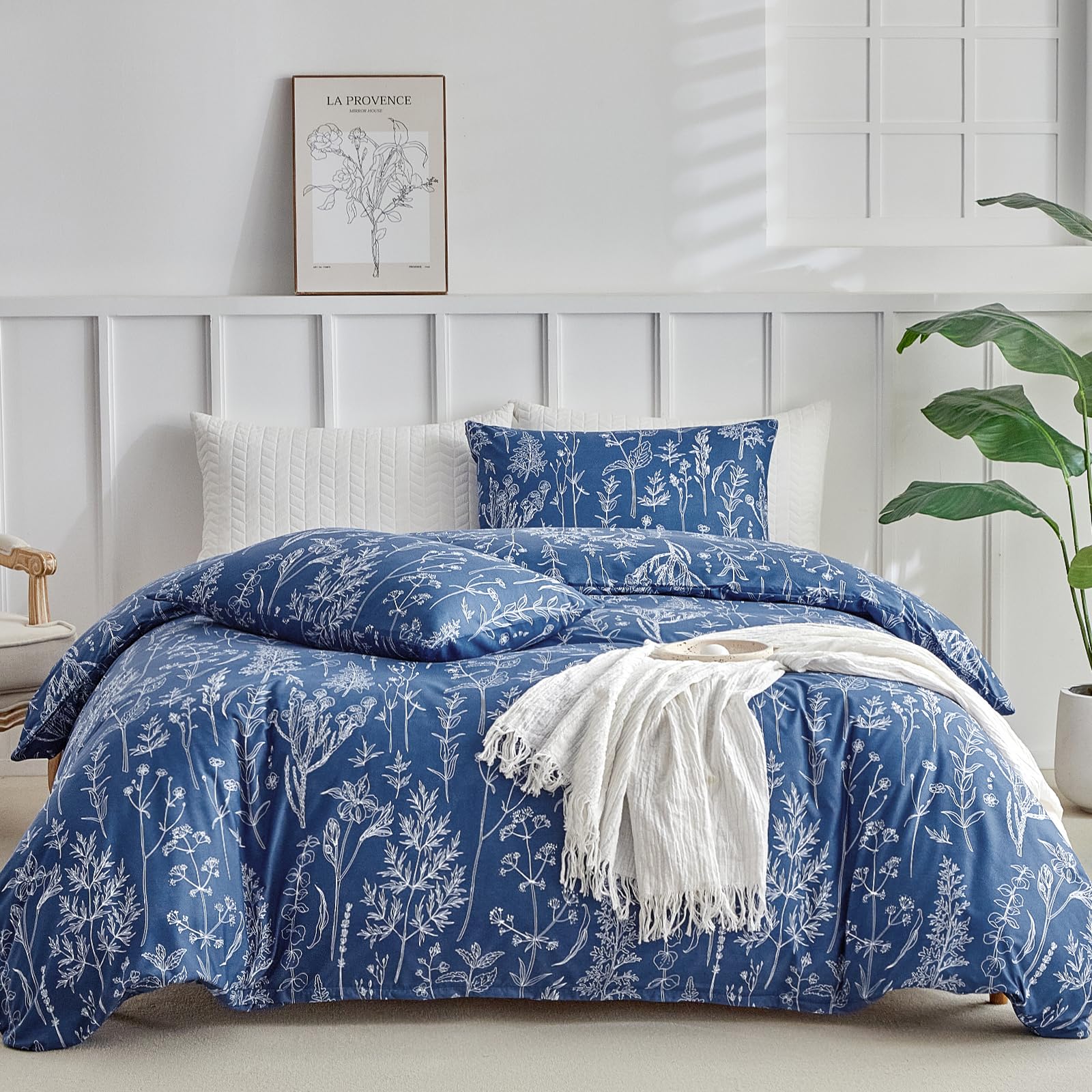 Tokokimo King Size Duvet Cover Sets Navy Blue Bedding, Little Flowers Print Blue Bedding Sets King Size (1x Quilt Cover - Image 3