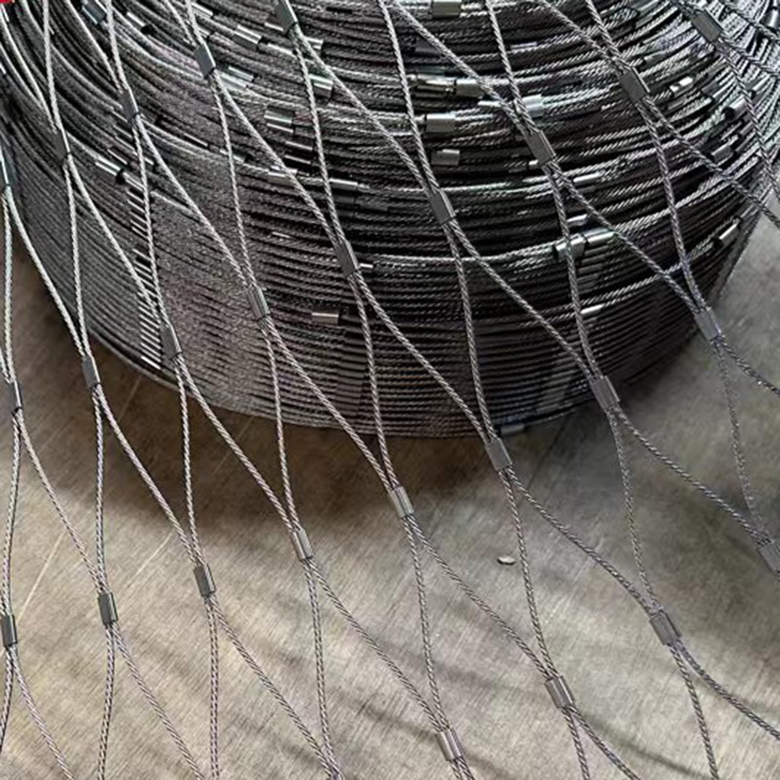Alambre Espino Galvanizado Red de cuerda de acero inoxidable 304, valla decorativa de límites cortable, malla de seguridad antirrobo y anticaída para jardín de campo de fútbol, espacio entre orificio