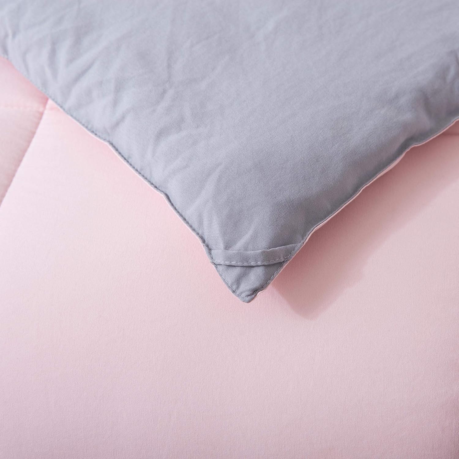 Domdec 3-Piece Down Alternative Quilted Comforter Set All Season Reversible Duvet Insert Machine Washable (Queen Size, Pink Rose/Cloud Silver + 2 Pillow Shams) : Home & Kitchen