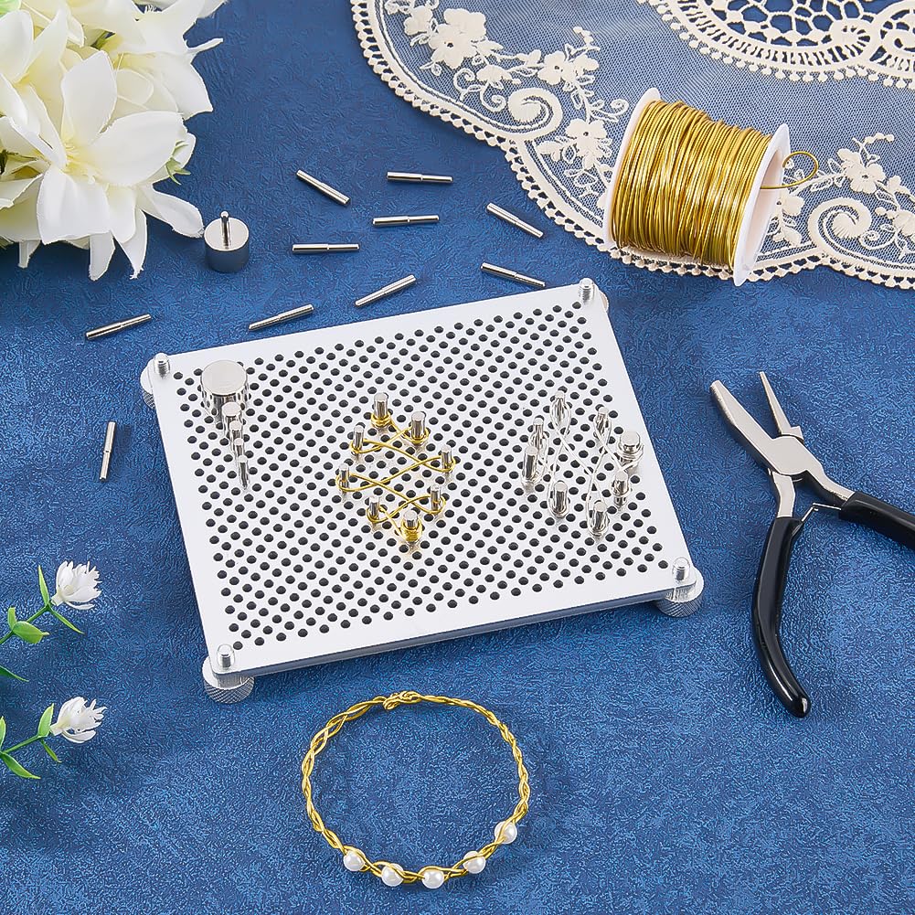 BENECREAT Dispositivo per Piegare Fili di Alluminio con Pinze per Anelli di Filo, Filo di Rame Dorato e 32 Perno in Metallo per La Creazione di Braccialetti, Orecchini e Gioielli Fai da Te