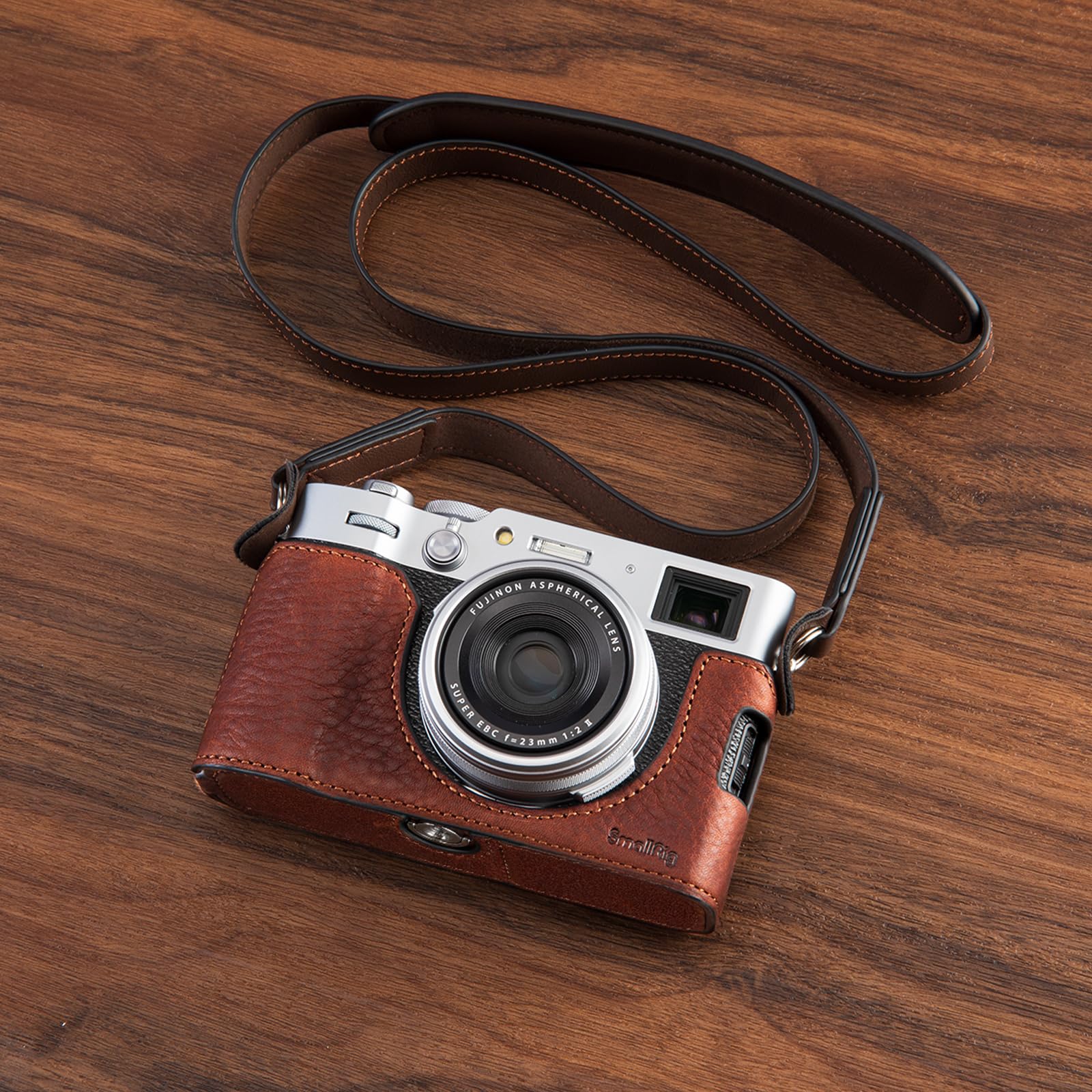 SMALLRIG Kit Custodia in Mezza Pelle con Tracolla per FUJIFILM X100VI, Stile Retrò con Telaio in Lega di Alluminio, Marrone - 4699
