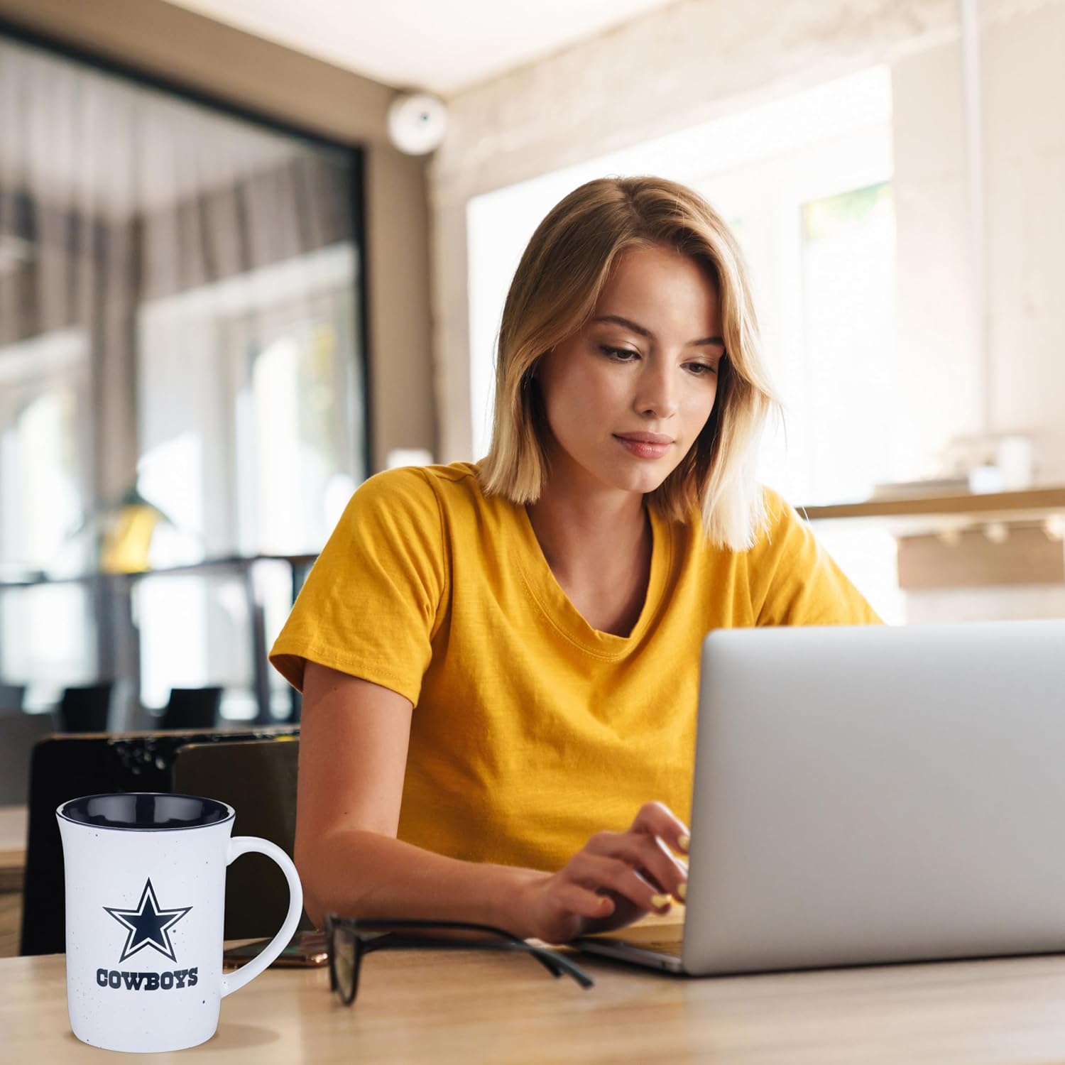 The Memory Company Officially Licensed 15oz Speckle Mug with Logo, Dallas Cowboys - Image 8