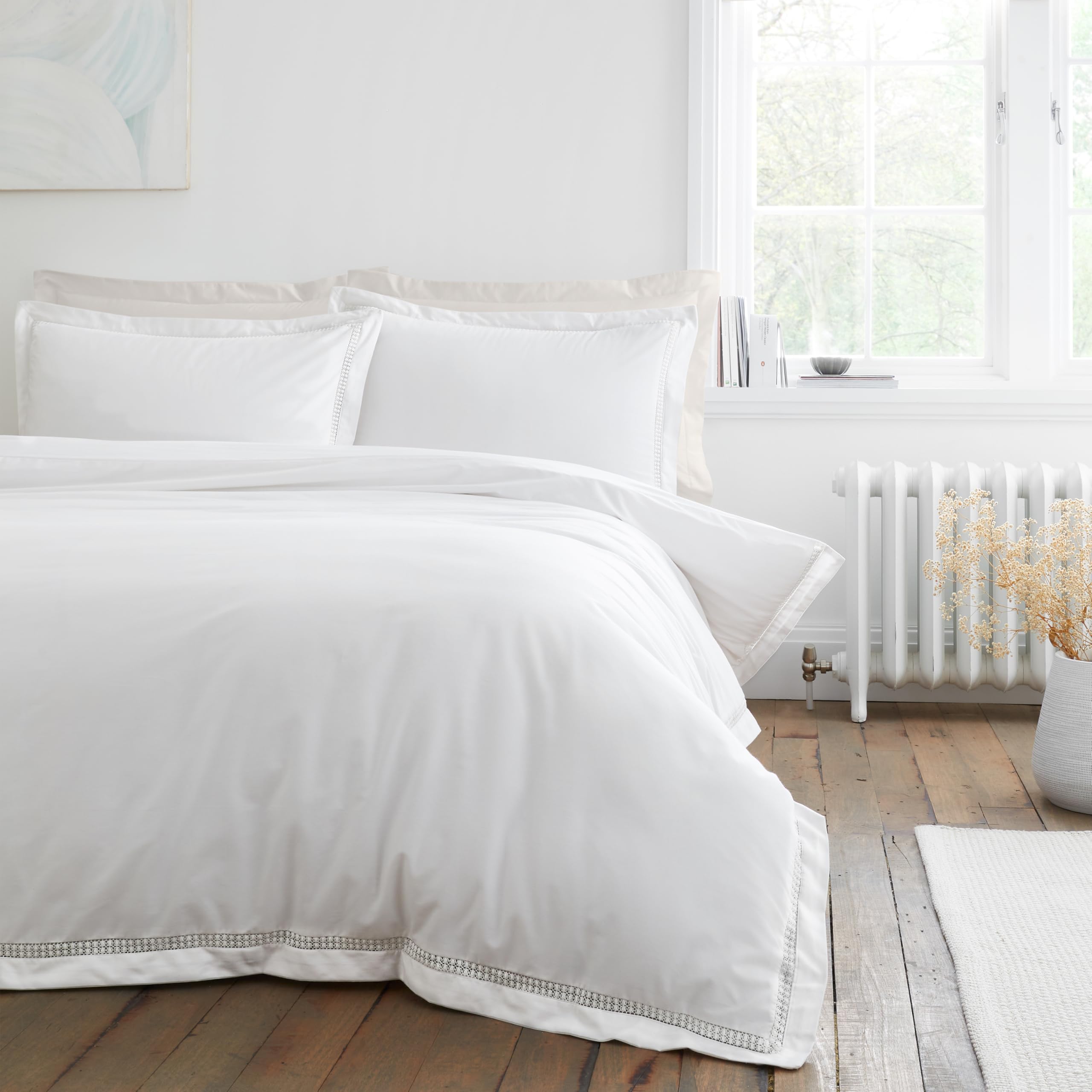 Bianca 'Oxford Lace' 200 Thread Count Cotton Duvet Cover Set - Super King - White