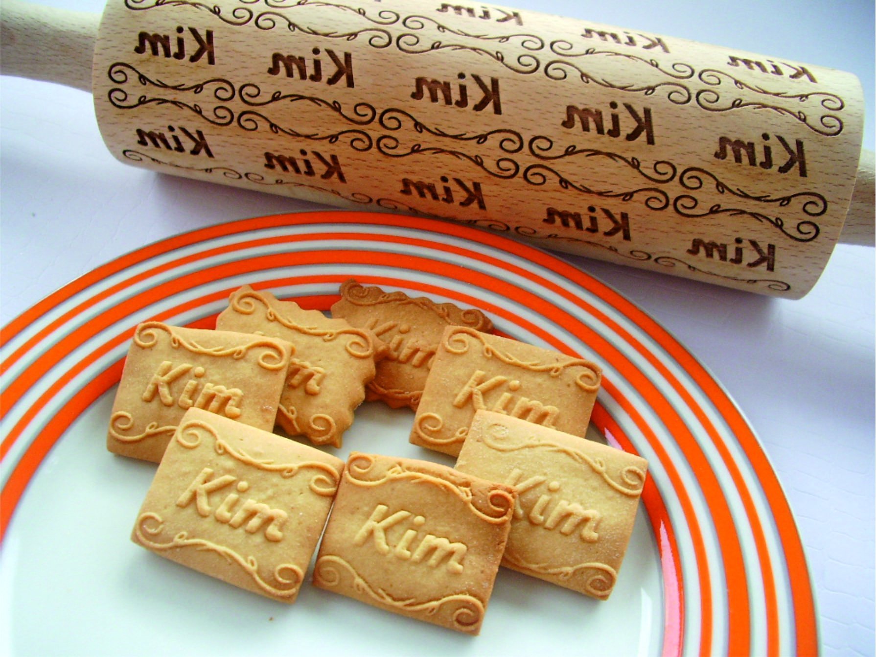 Personalized Rolling pin. Wooden embossing rolling pin with name or any text. Embossed cookies. Birthday gift. Gift for girlfriend