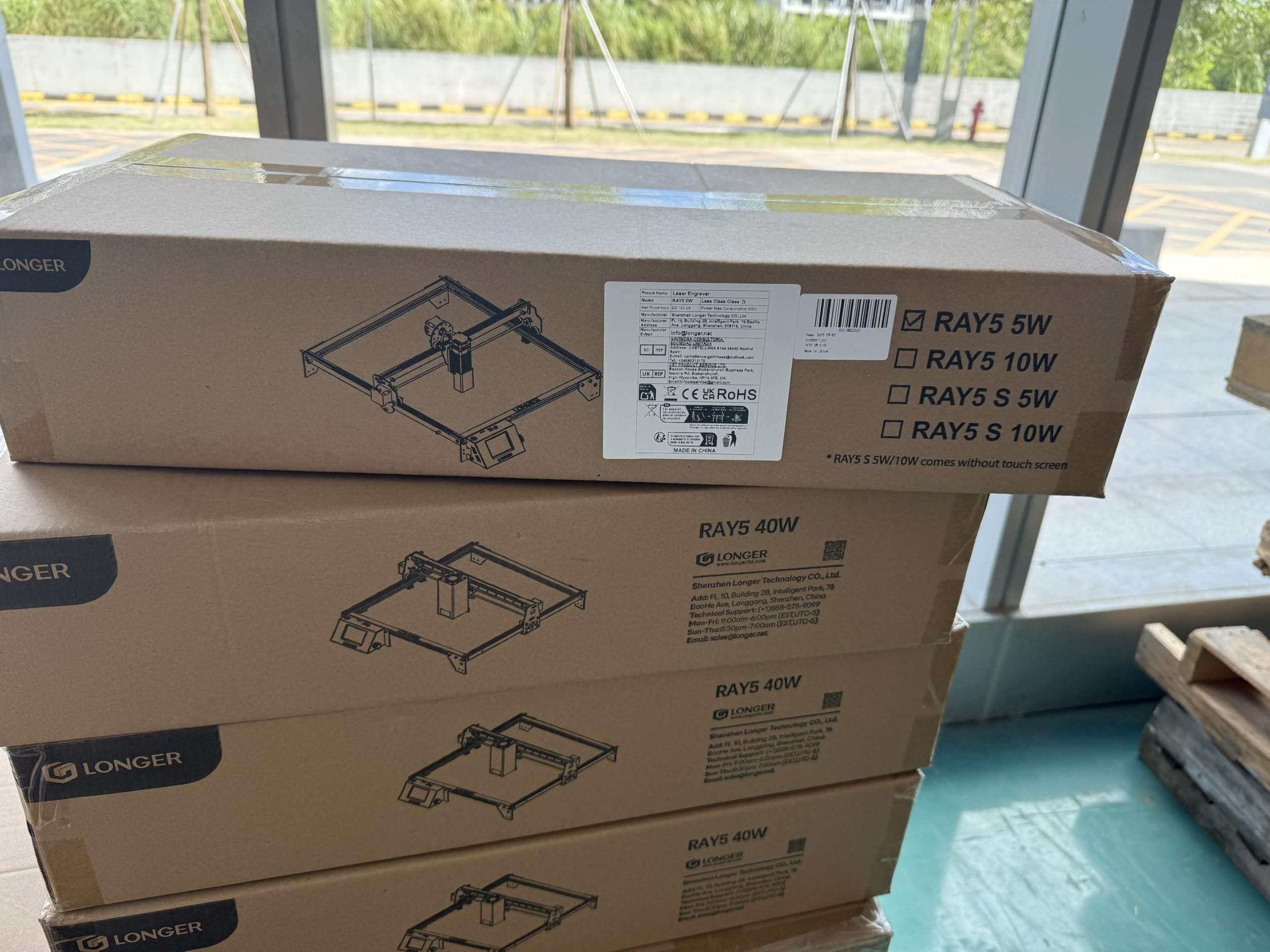 LONGER RAY5 Incisore Laser, Schermo Touch 3,5", Controllo APP/Offline, Scheda Madre 32 Bit, Incisione Precisa su Legno, Vetro e Metallo, Area di Lavoro 400x400 mm, 5W