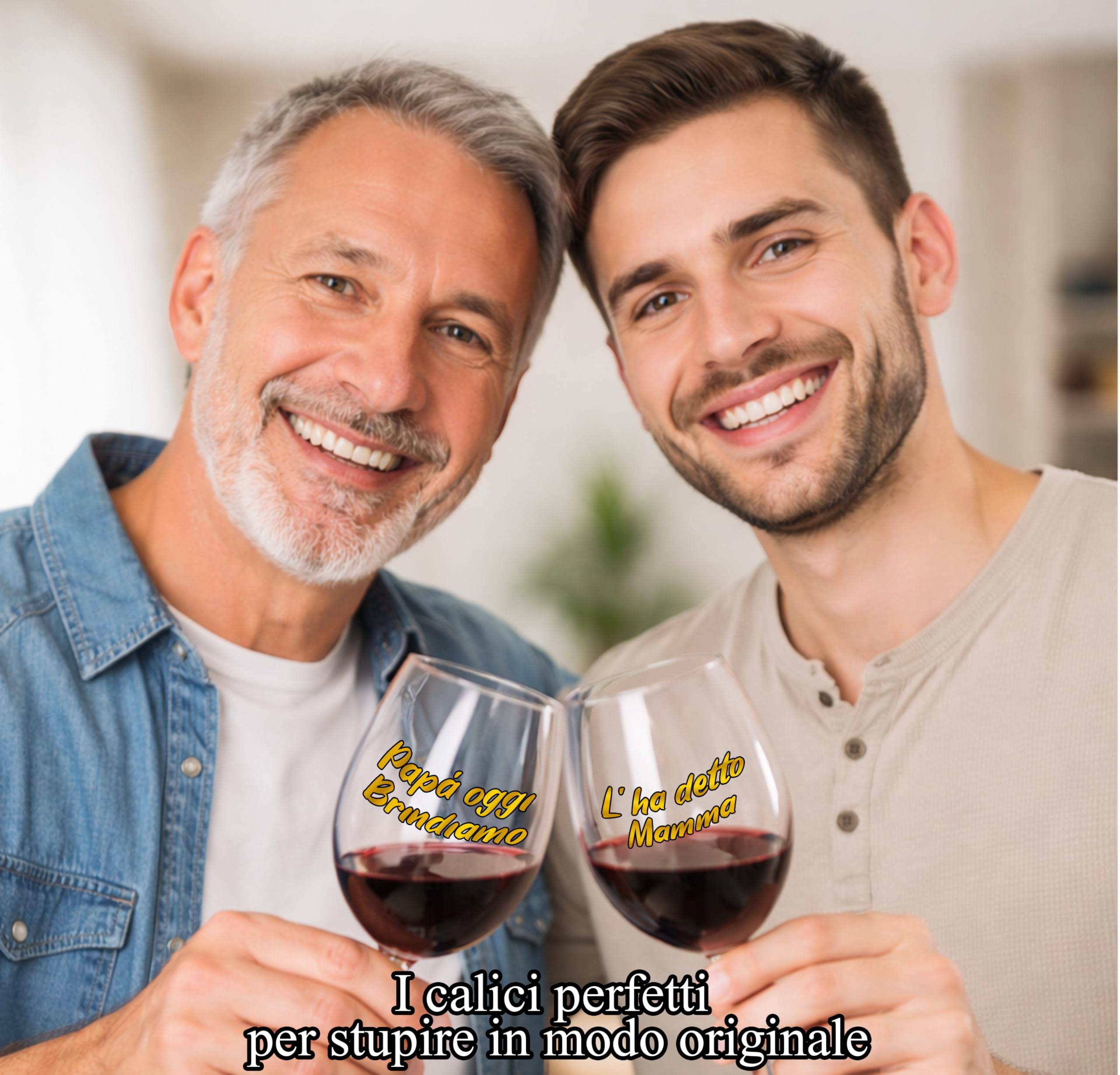Coppia Calici Vino Personalizzati PAPÀ OGGI BRINDIAMO, L’HA DETTO MAMMA! – 2 Bicchieri Storti Per La Battuta Perfetta A Tavola - Regalo Per Papà Con Confezione Regalo Inclusa