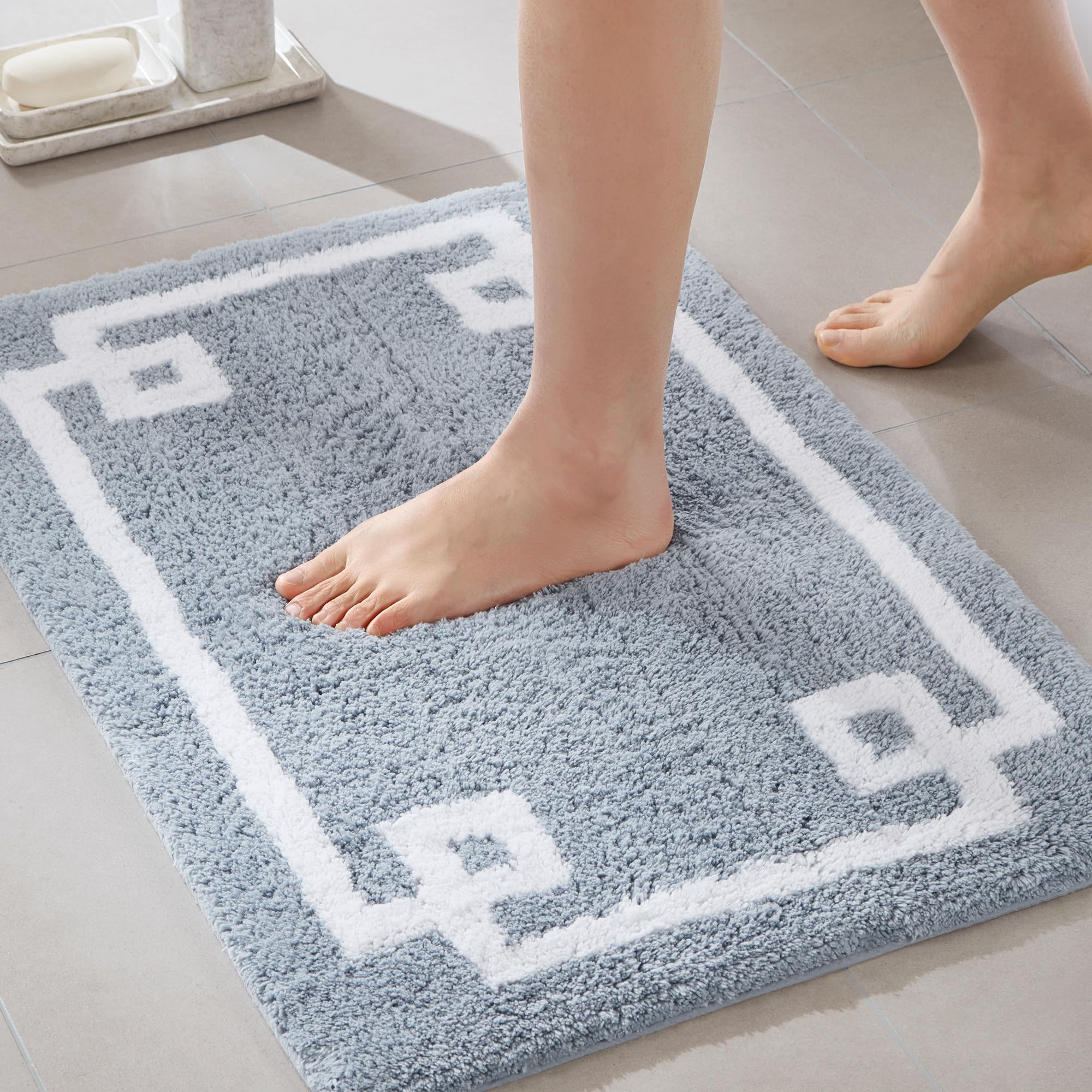 Madison Park Absorbent, Quick Dry, Spa Design Shower Room Décor, Blue, 20 Inches x 30 Inches