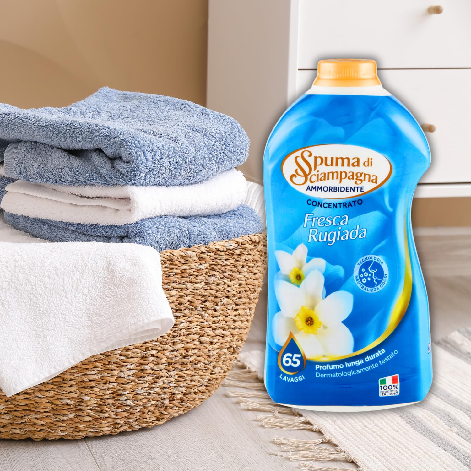 Ammorbidente Concentrato Fresca Rugiada – 65 Lavaggi – 1300 ml kit con Spugna Brandizzata SPESA & RISPARMIO Inclusa – Variazioni 4/8/12 Pezzi (8)