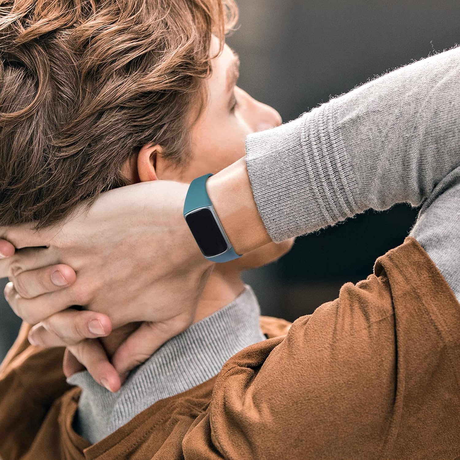 Huadea Slim Compatible with Fitbit Charge 5 Bands for Women Men, Narrow Sports Strap Soft Silicone Waterproof Wristband Replacement for Fitbit Charge 5 Band (10 Color) : Electronics