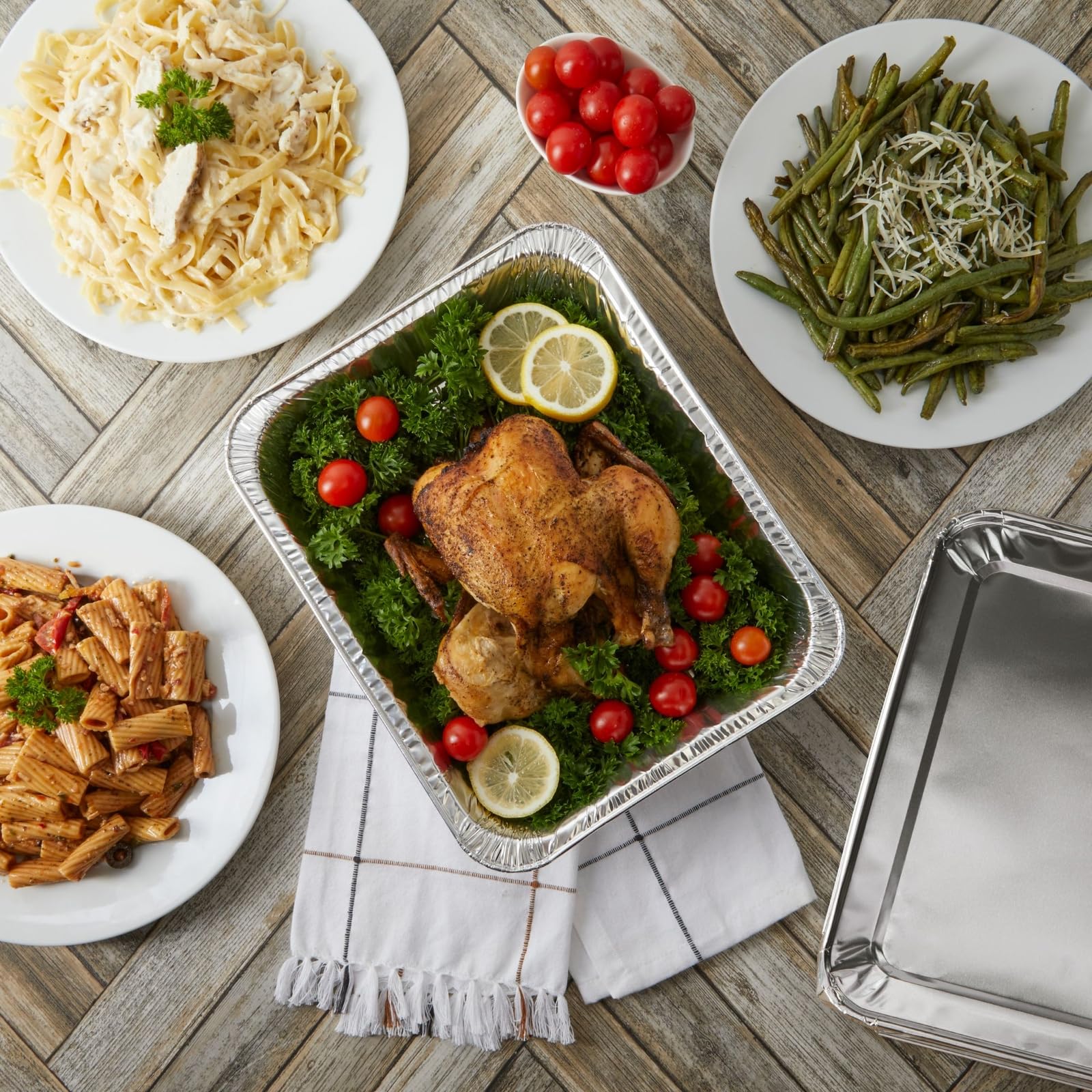 Juvale Paquete de 20 bandejas de papel de aluminio con tapas, sartenes desechables de medio tamaño profundo con tapas para fiestas, catering, barbacoa, hornear, asar, cocinar, 32 x 6 x 26 cm