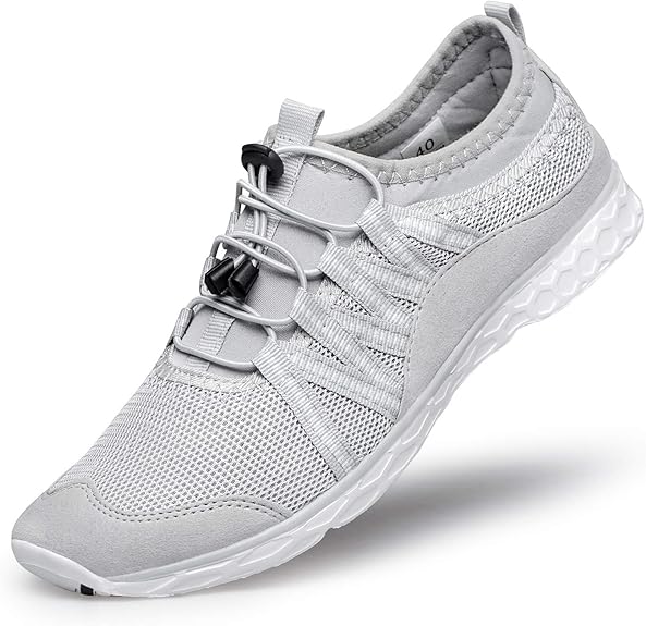 8 Best Shoes for Walking in Sand (2023 Guide & Reviews) Shoeslacey