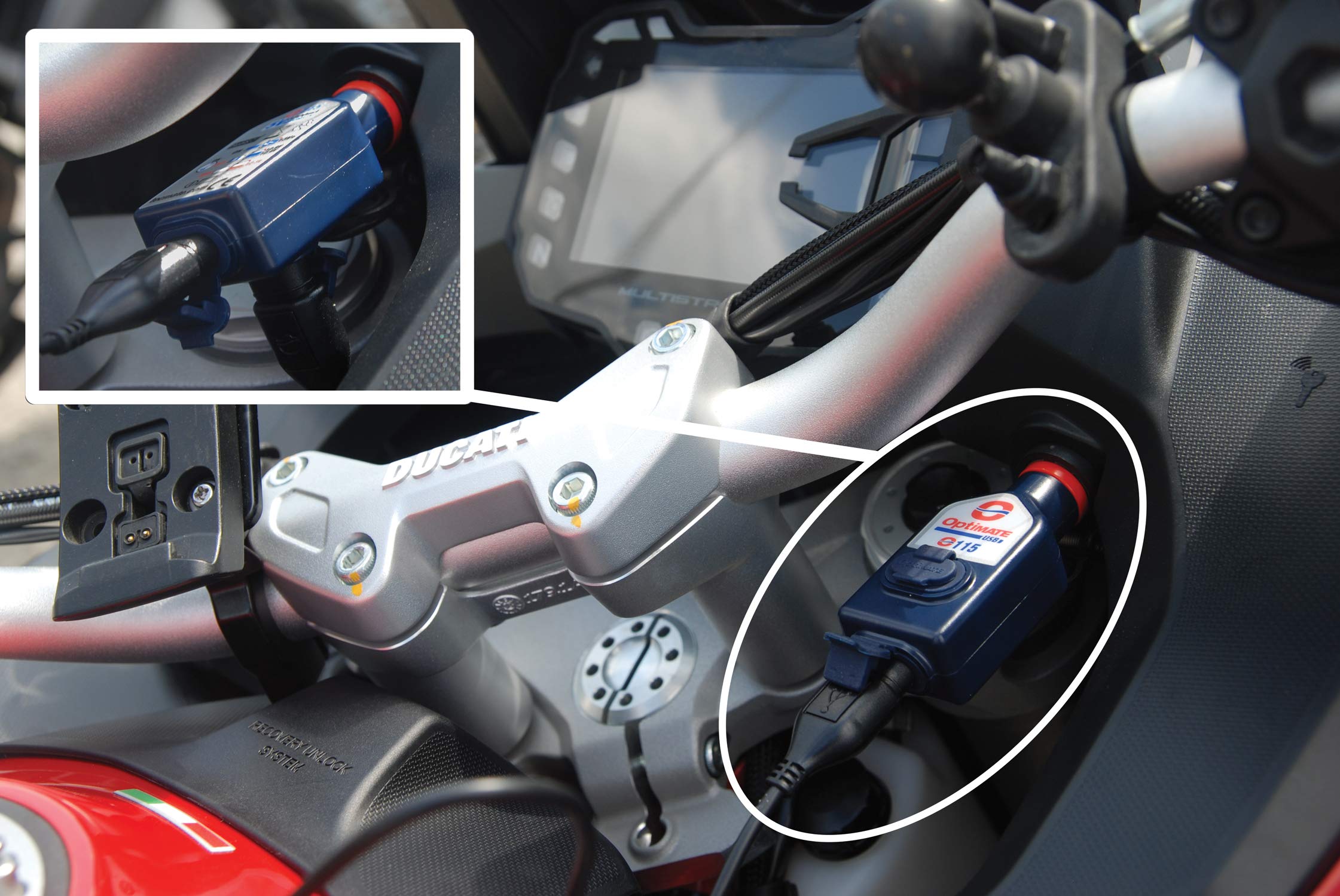 TecMate Optimate USB O-115, Chargeur USB 3 300 mA Double Sortie résistant aux intempéries, avec Prise Moto (pour BMW, Triumph ou Ducati MultiStrada)