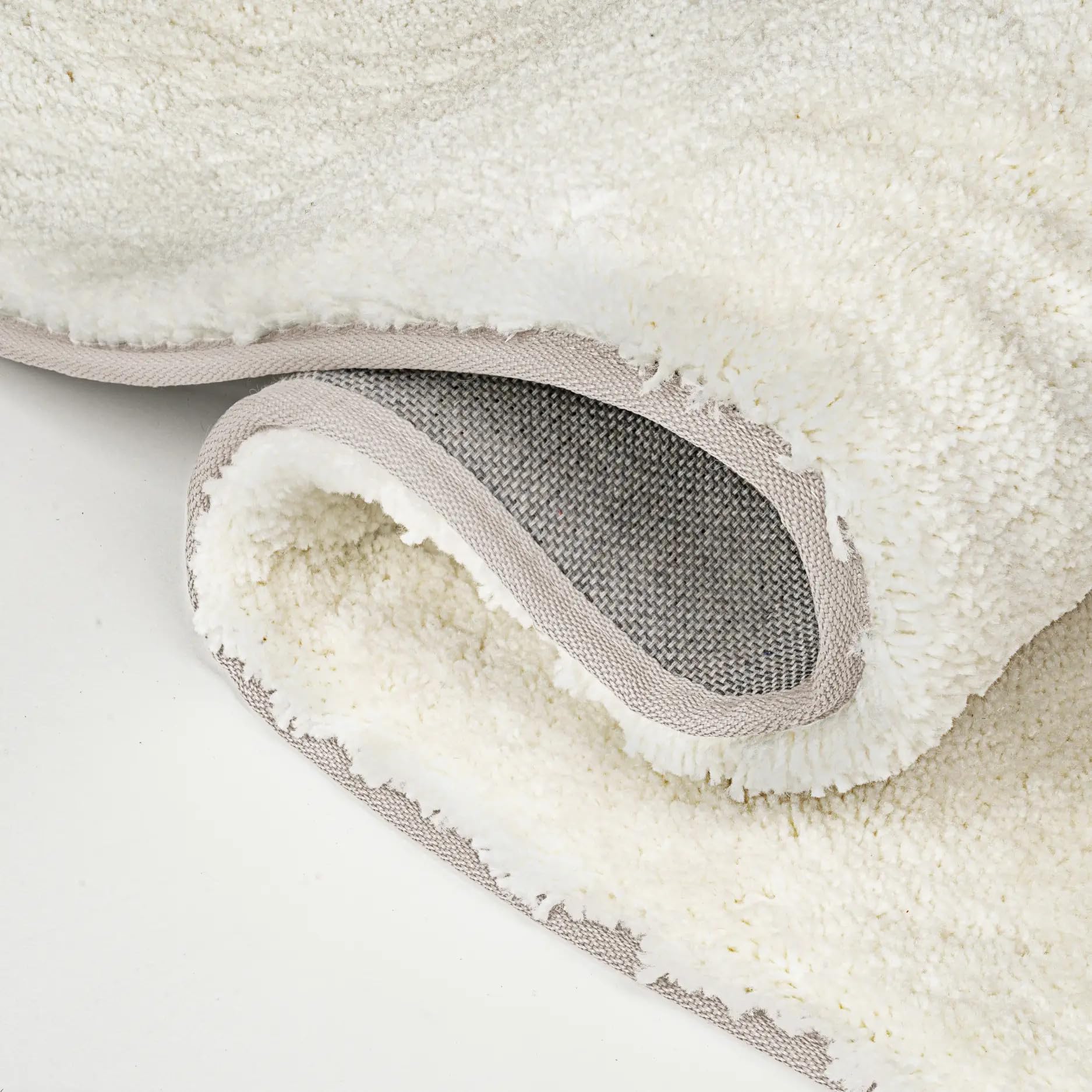 Tappeto shaggy Leighton 80 x 140 cm bianco - a pelo lungo morbido e soffice - per soggiorno, camera da letto e cameretta - morbido effetto pelliccia in poliestere