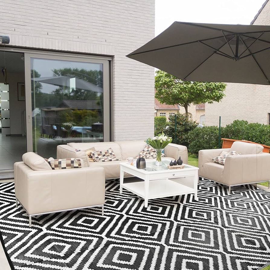 9' X 12' Stylish Camping Reversible Plastic Straw Outdoor Rug (Burgundy/Beige, Green/Beige) $30