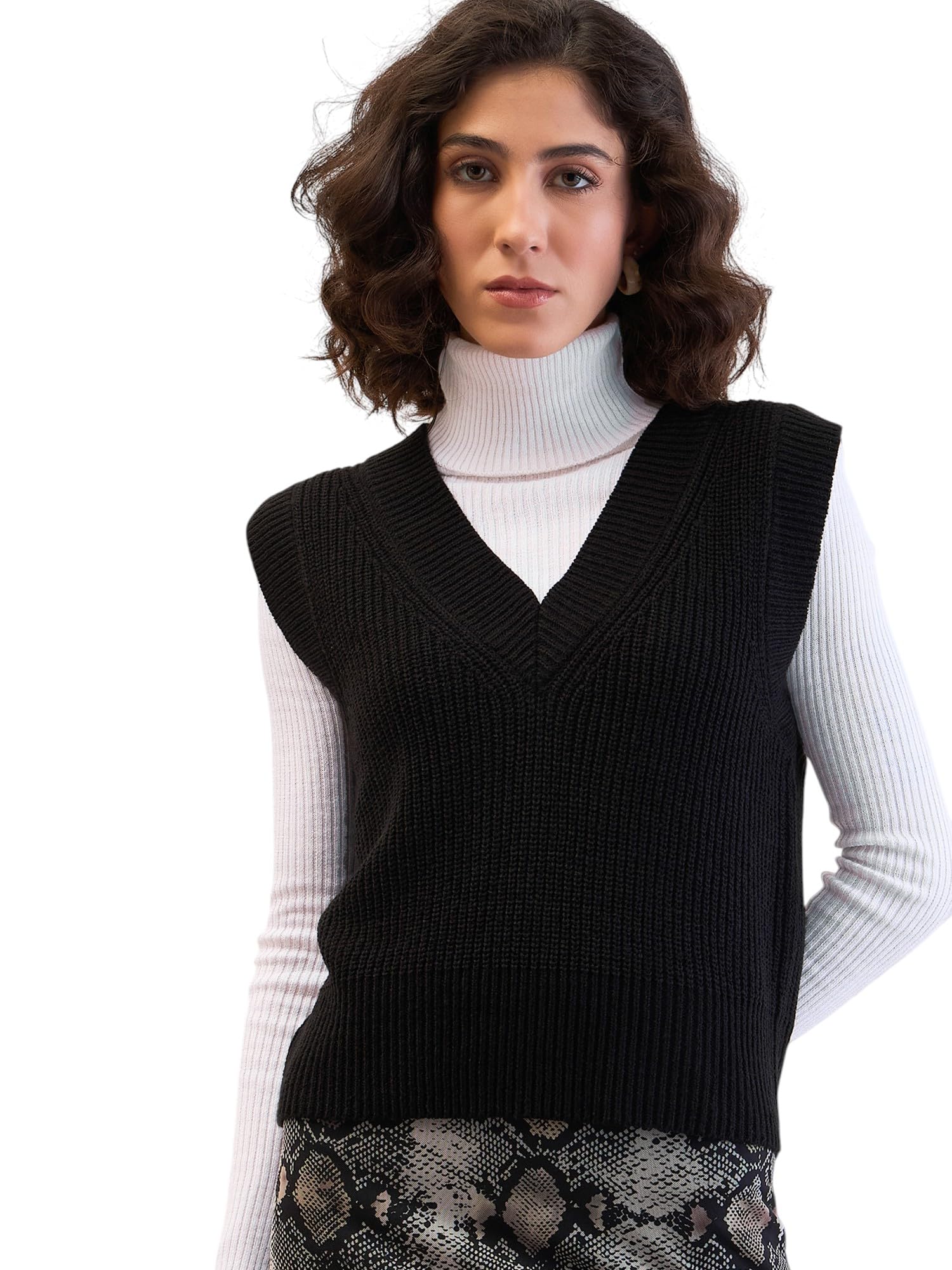Black Solid V-Neck Sweater Vest