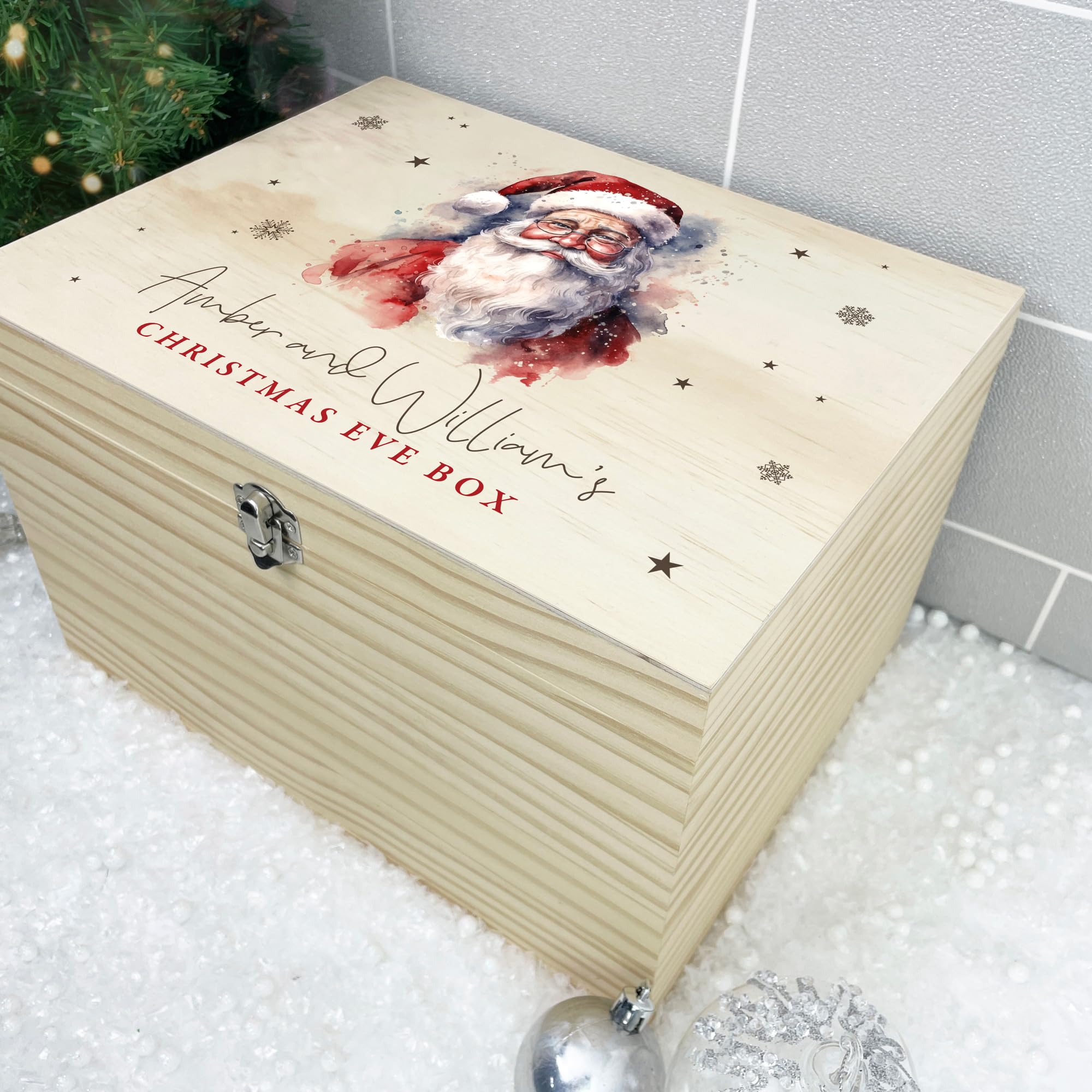 Caja de madera de pino con bisagras de metal y cierre para regalo de Nochebuena, 16 x 11 x 9 cm (ancho x profundidad x alto)