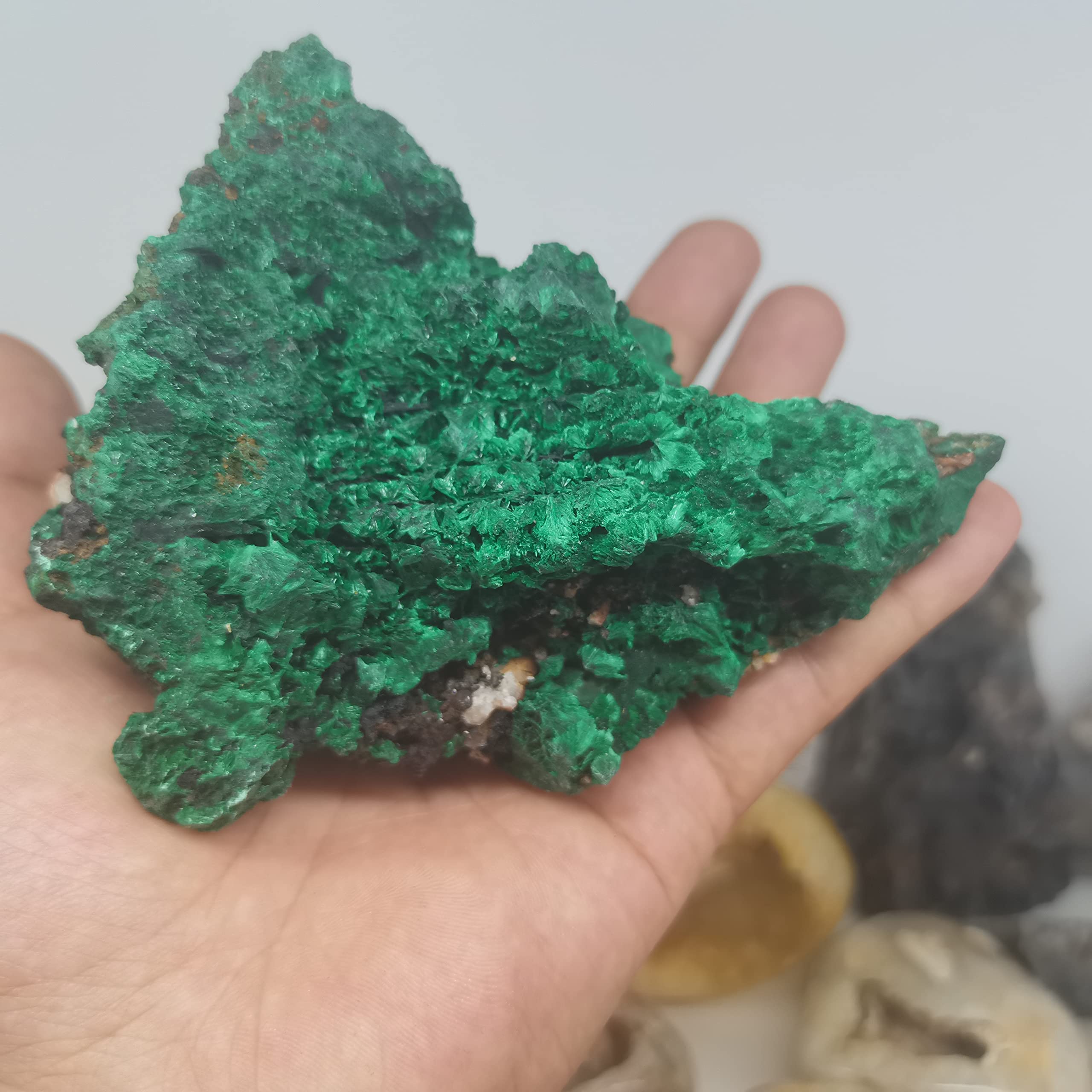 Meditación Decoración del hogar, 200-700 g Espécimen de malaquita Yangchun natural Piedra preciosa en bruto Reiki Cristales curativos for la colección y regalos de decoración del hogar, cristal natura
